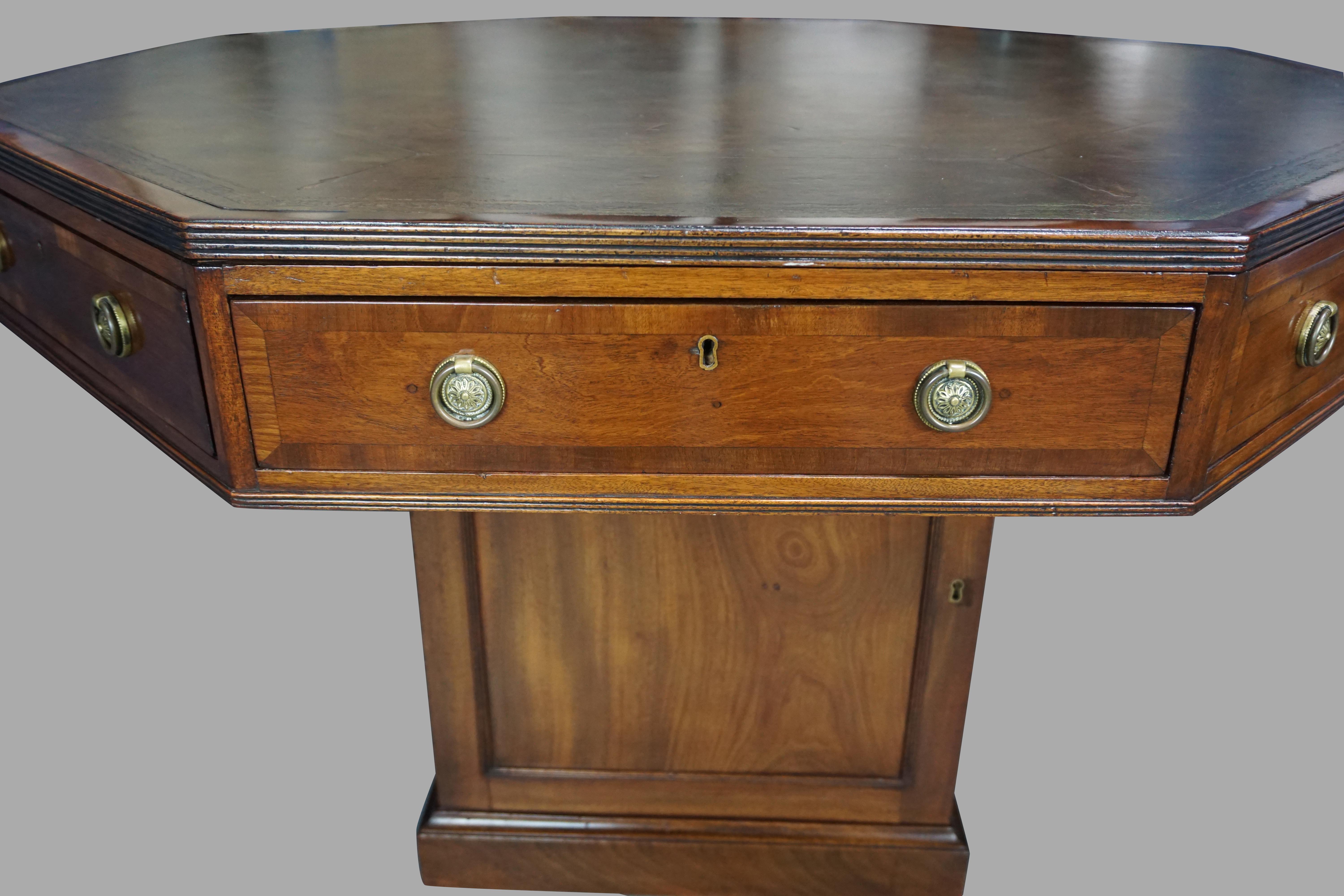 English Mahogany Octagonal Drum Table by C. Hindley & Sons, London In Good Condition In San Francisco, CA