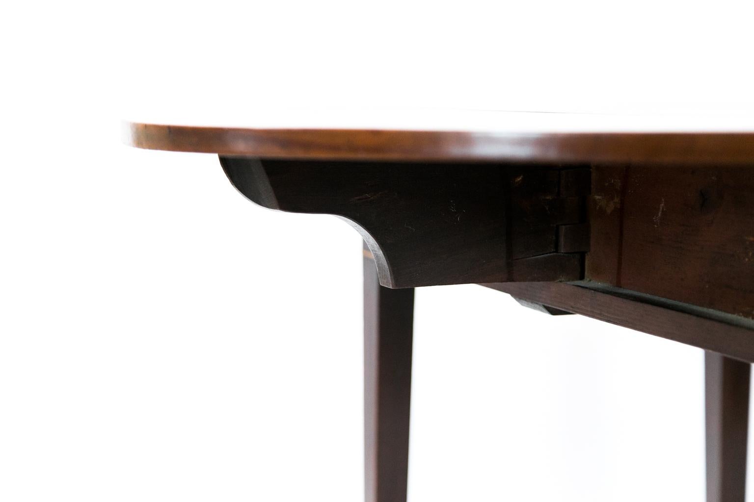 English Mahogany Inlaid Oval Pembroke Table 6