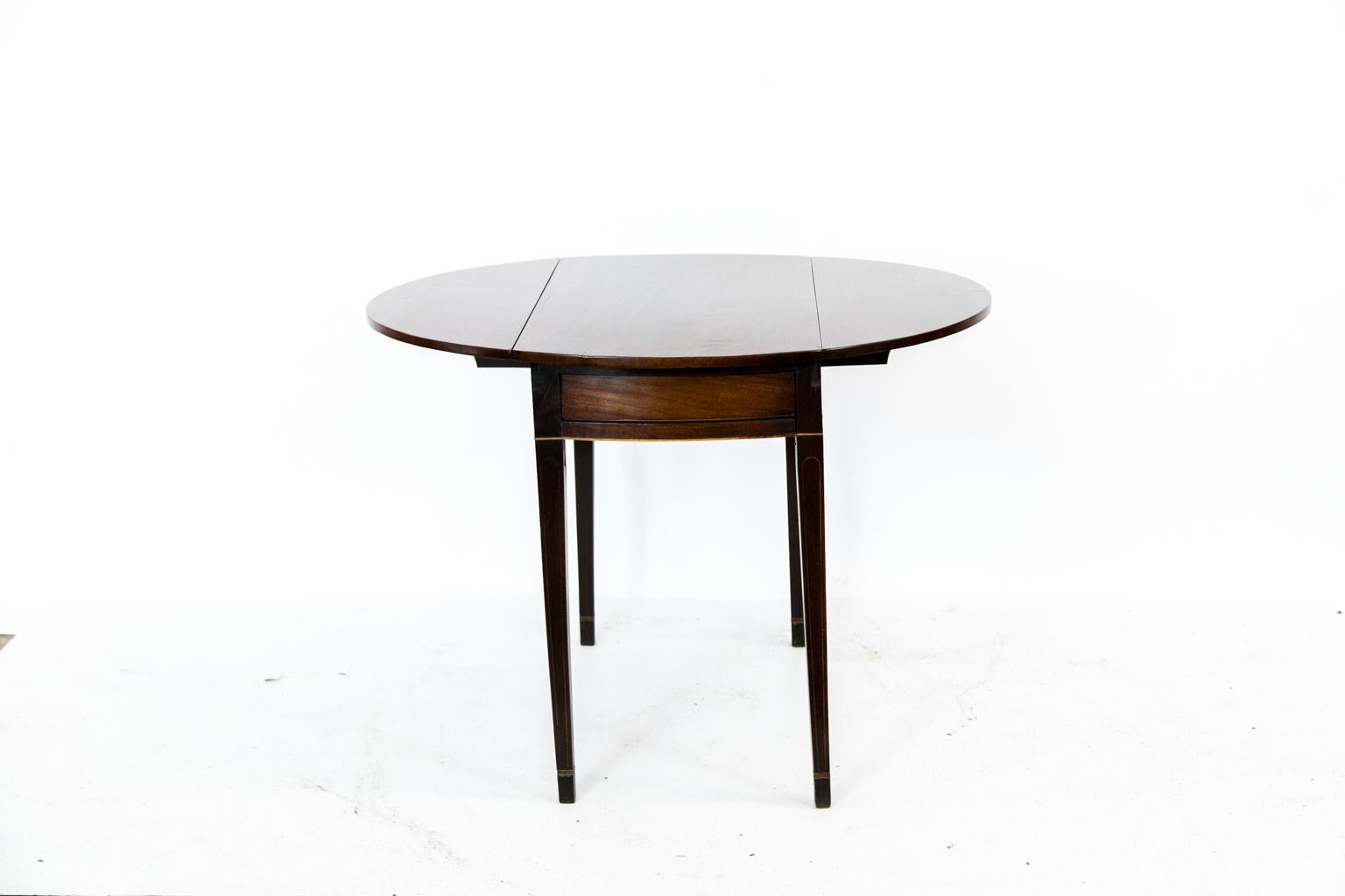 Boxwood English Mahogany Inlaid Oval Pembroke Table For Sale