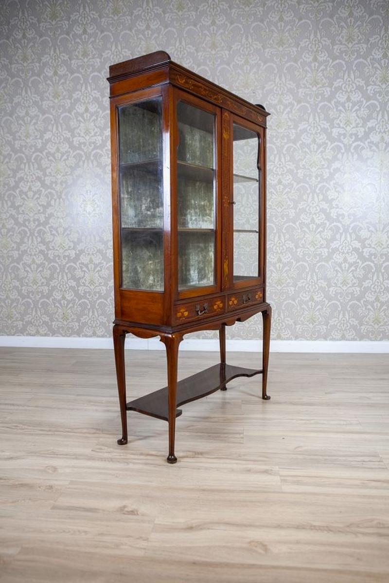 Art Nouveau English Inlaid Mahogany Display Cabinet From the 19th Century For Sale