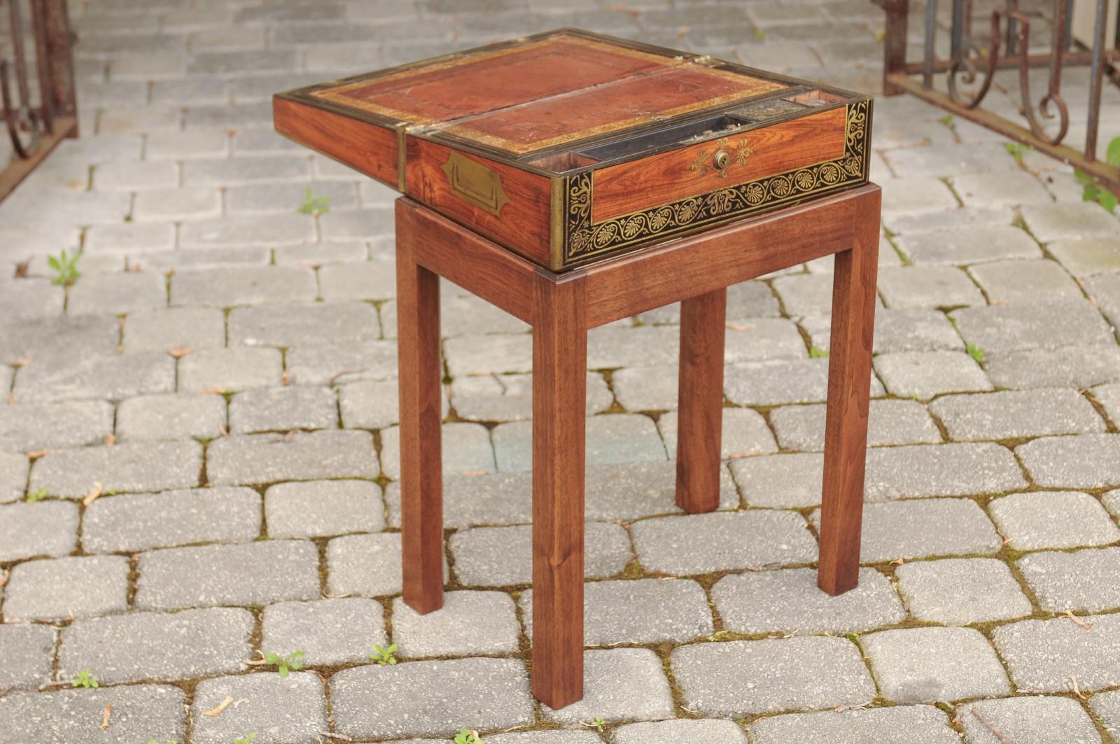 English Mahogany Lap Desk circa 1870 with Gilded Accents and Custom-Made Base In Good Condition In Atlanta, GA