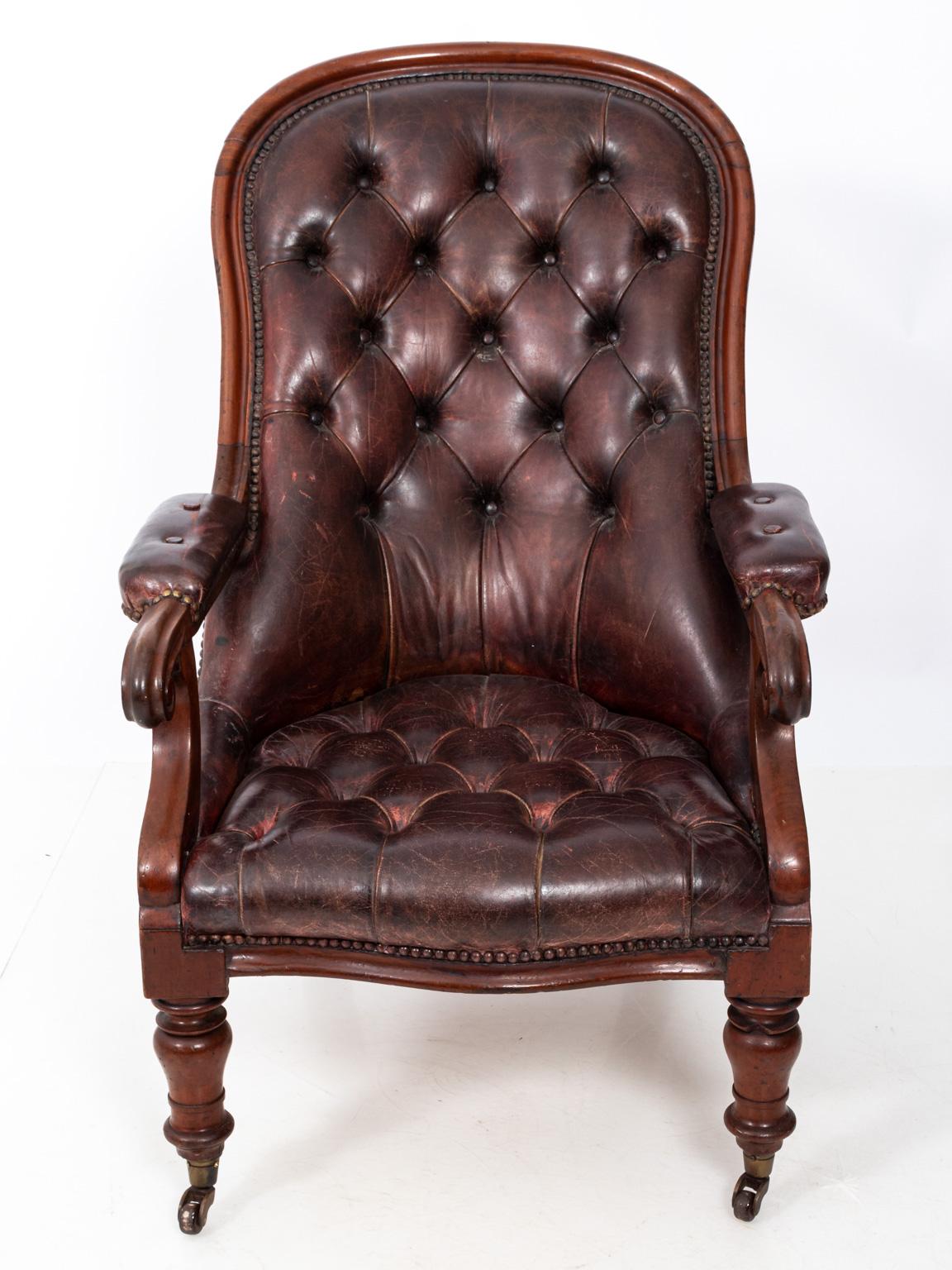 English Mahogany Leather Armchair In Good Condition In Stamford, CT