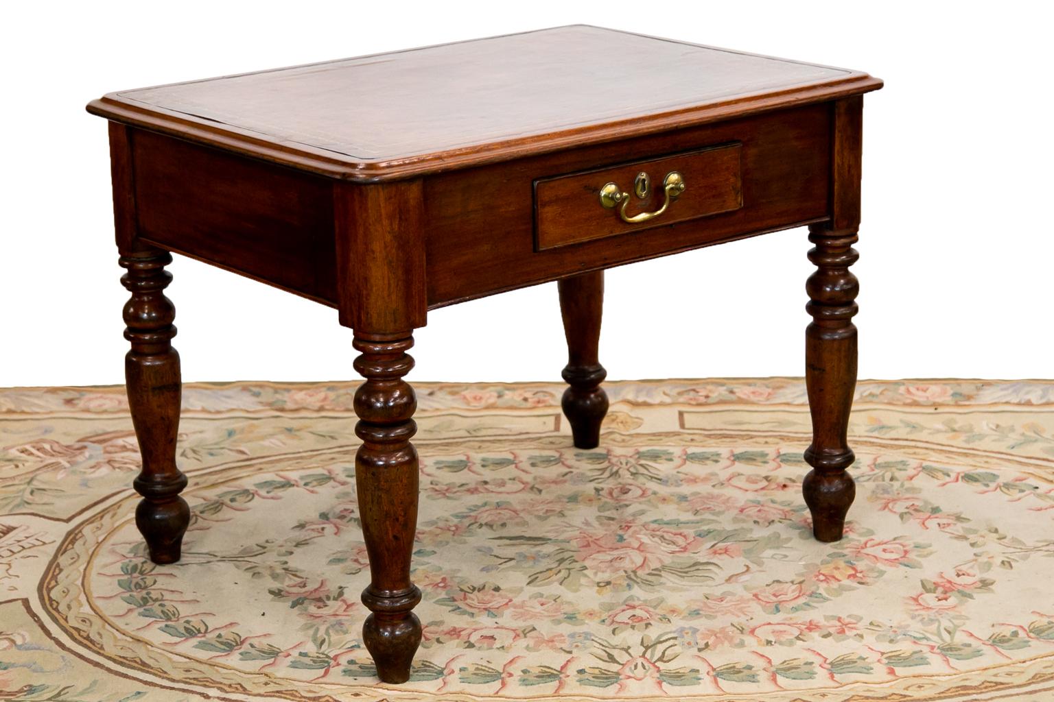 English Mahogany Leather Top Center Table For Sale 1