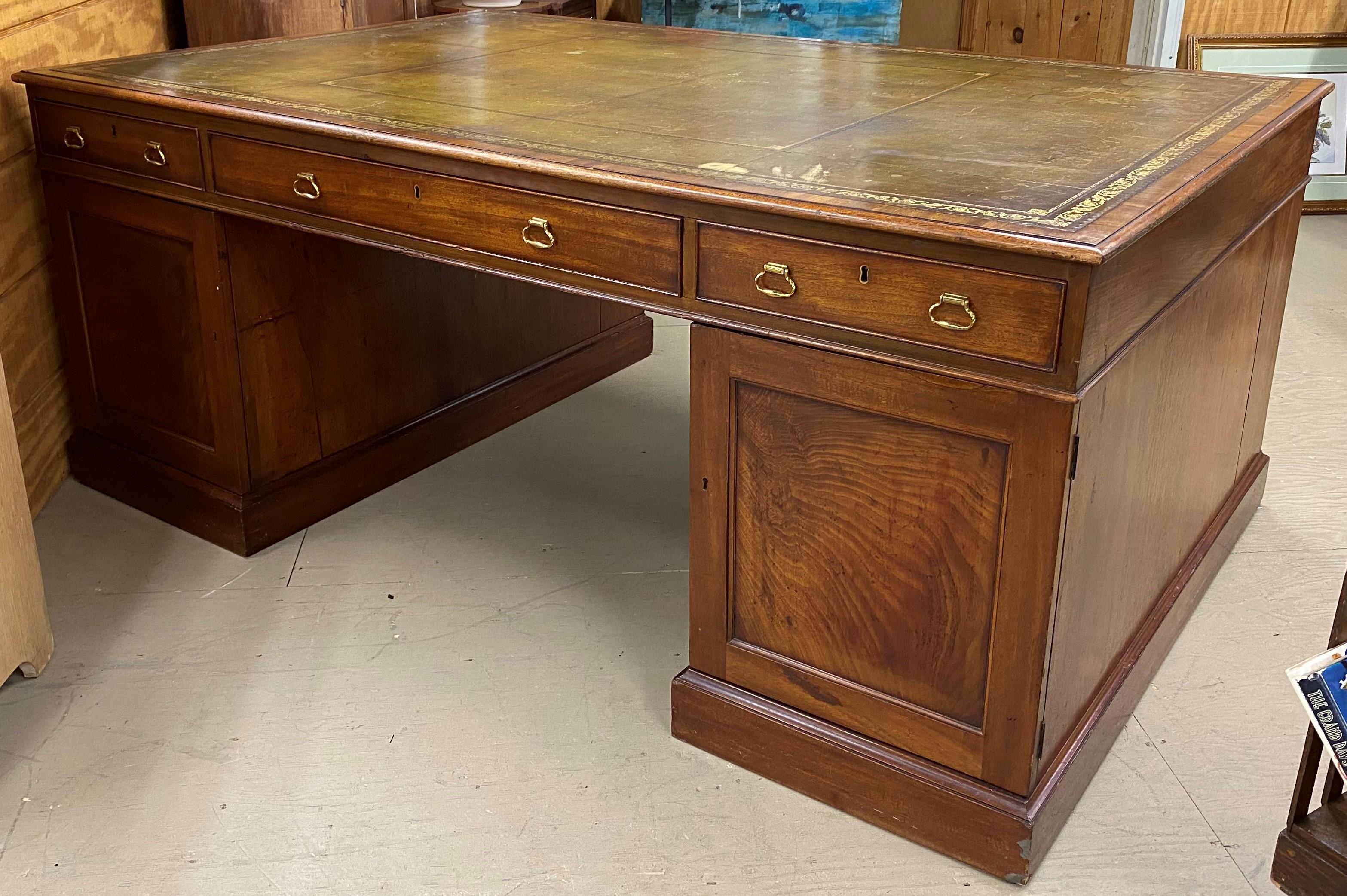 English Mahogany Leather Top Partners Desk In Good Condition For Sale In Milford, NH