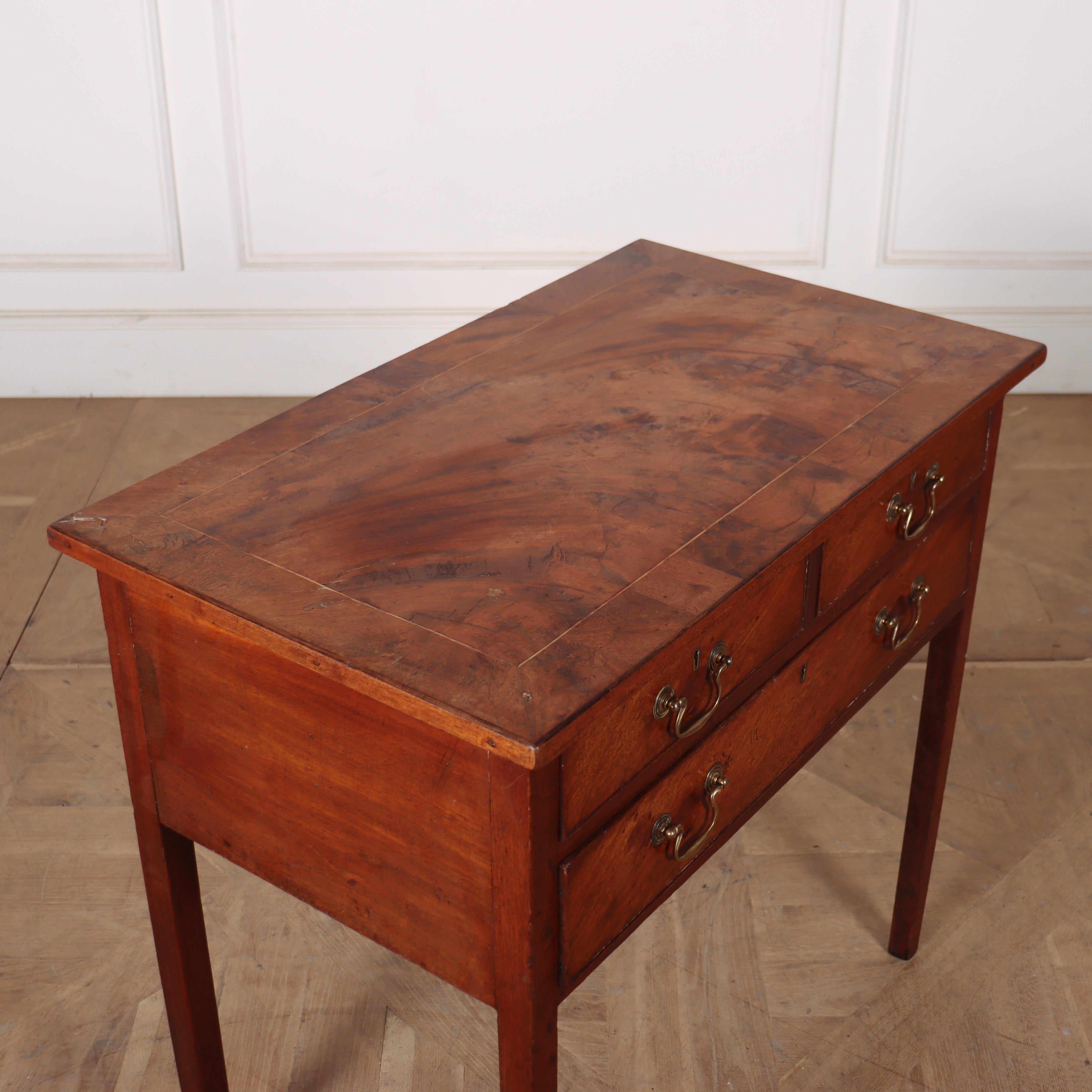 English Mahogany Low Boy In Good Condition For Sale In Leamington Spa, Warwickshire