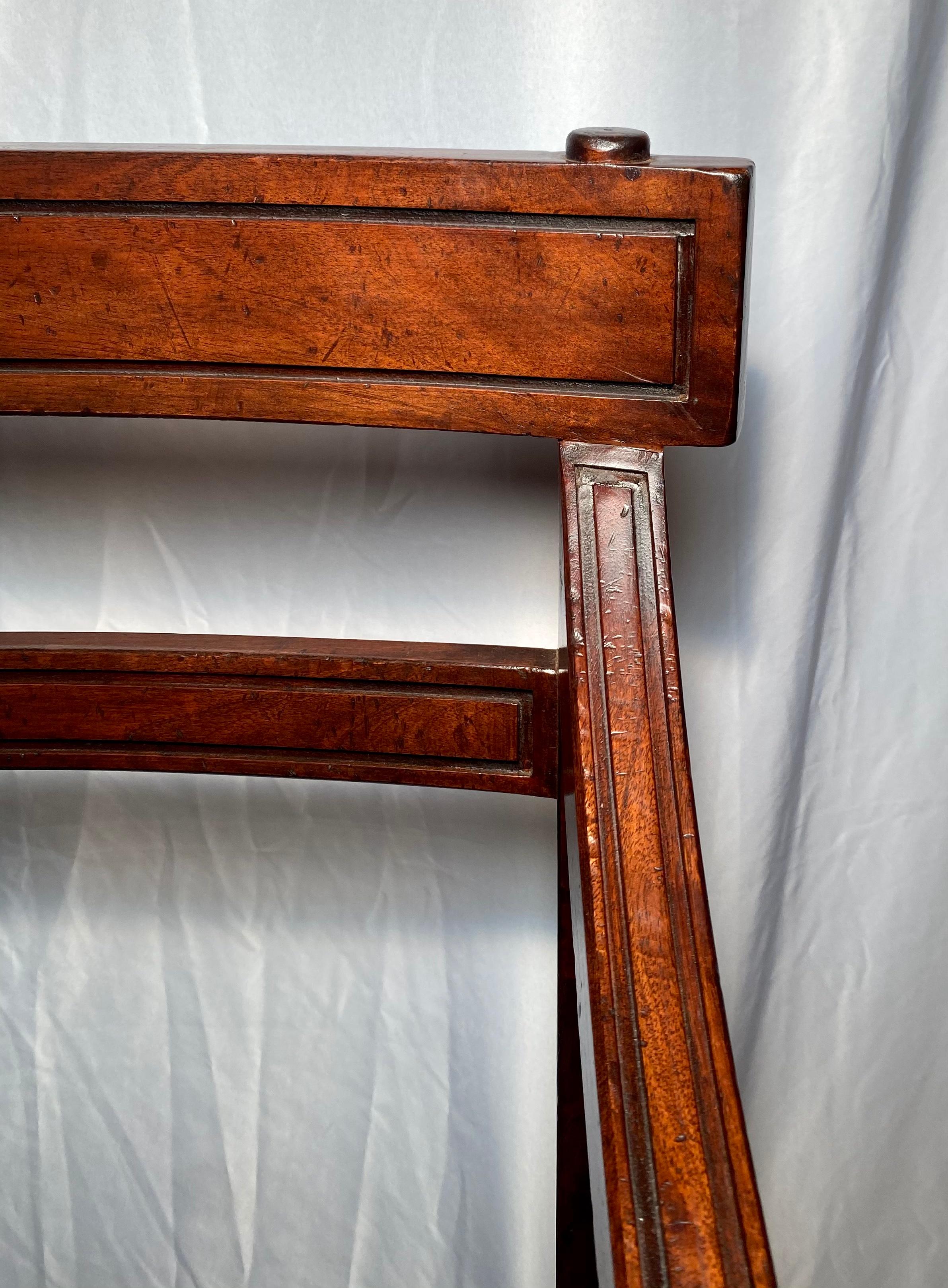 XXIe siècle et contemporain Chaise de bibliothèque métamorphique anglaise en acajou en vente