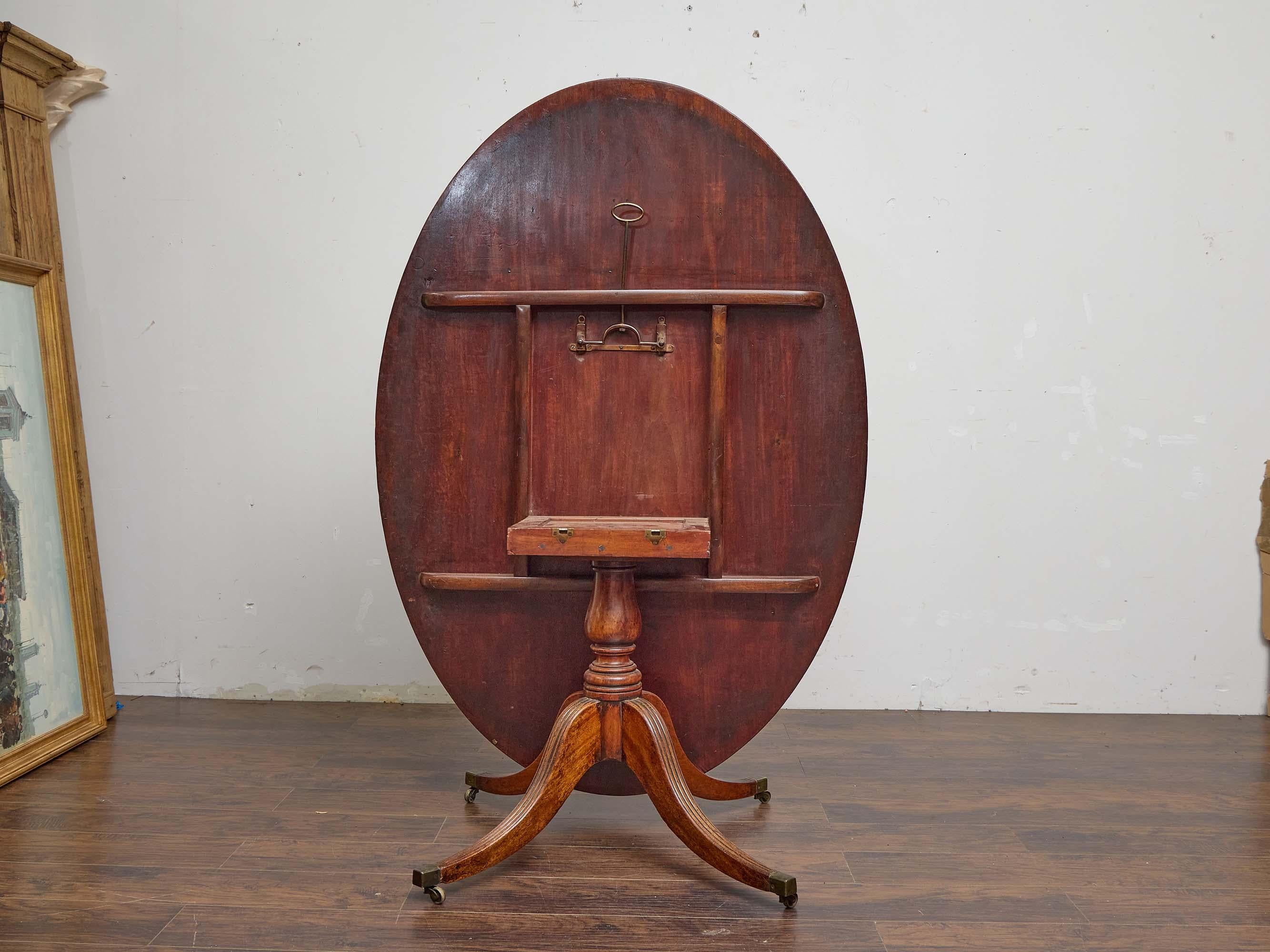 Mesa inclinada ovalada inglesa de caoba con patas de caña, principios del siglo XIX en Bueno estado para la venta en Atlanta, GA