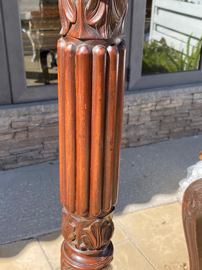 English Mahogany Plant Stand In Good Condition For Sale In Sarasota, FL