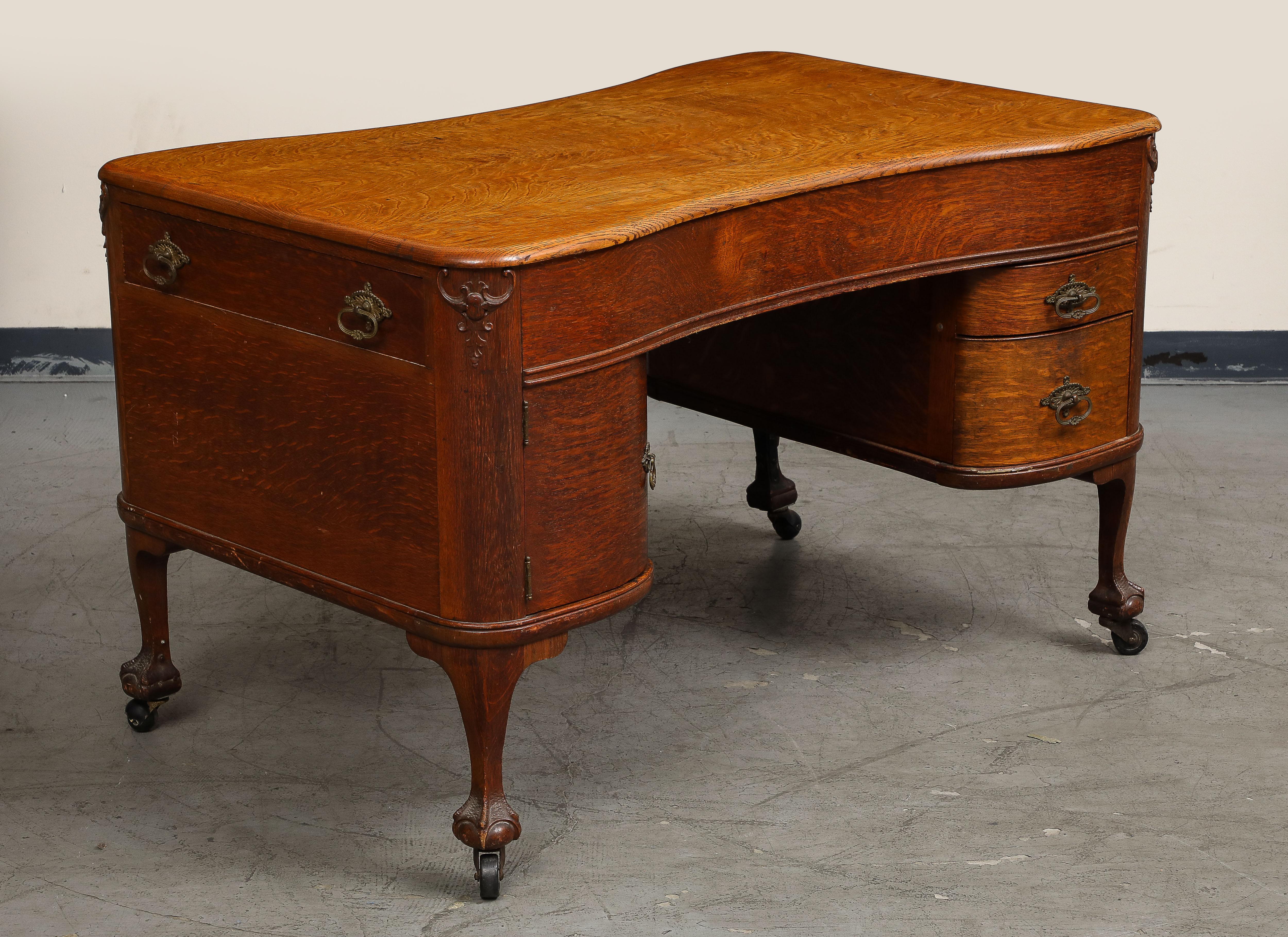 English Mahogany Regency Style Partners Desk, circa 1930 For Sale 7