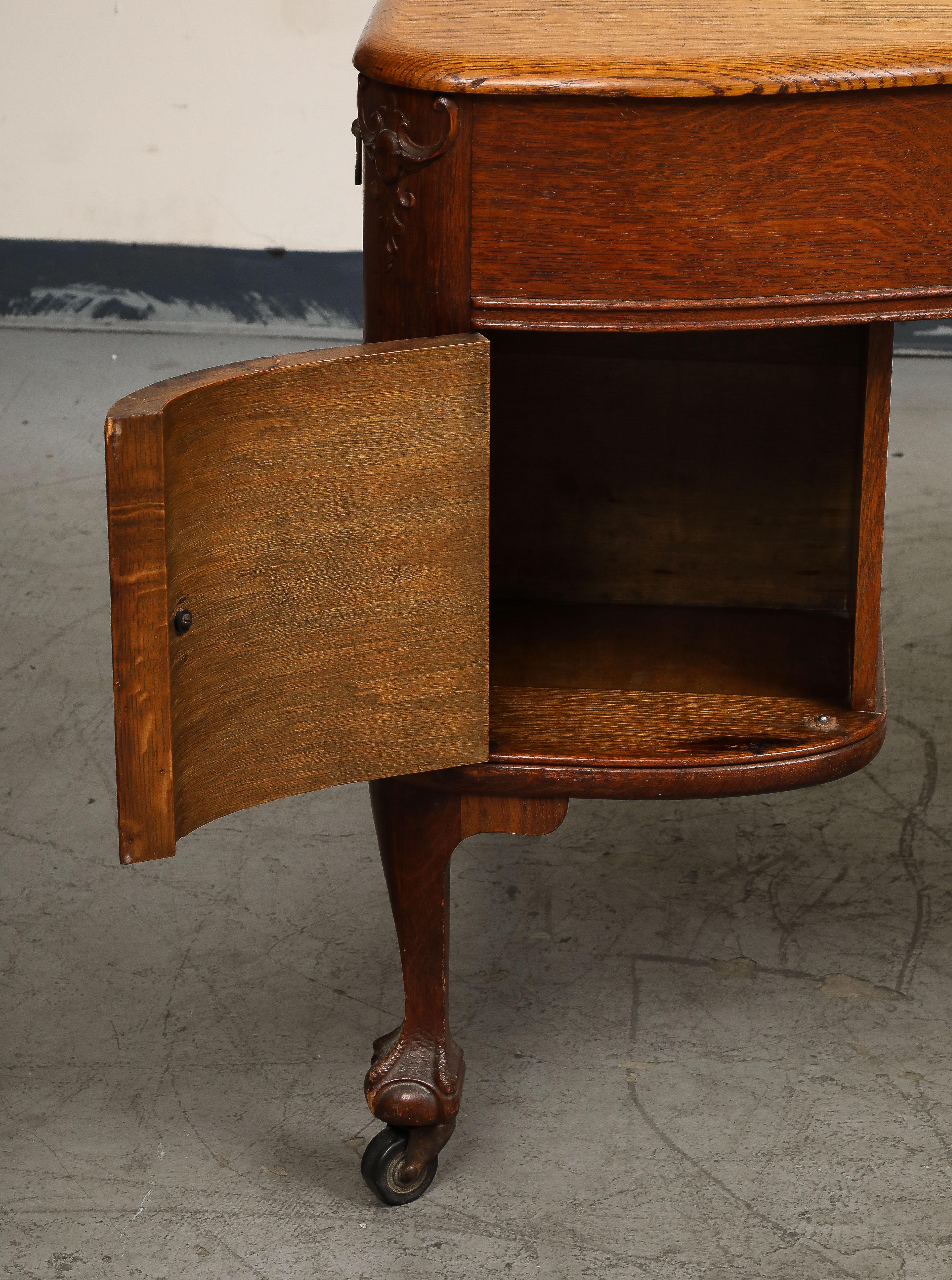 English Mahogany Regency Style Partners Desk, circa 1930 For Sale 14
