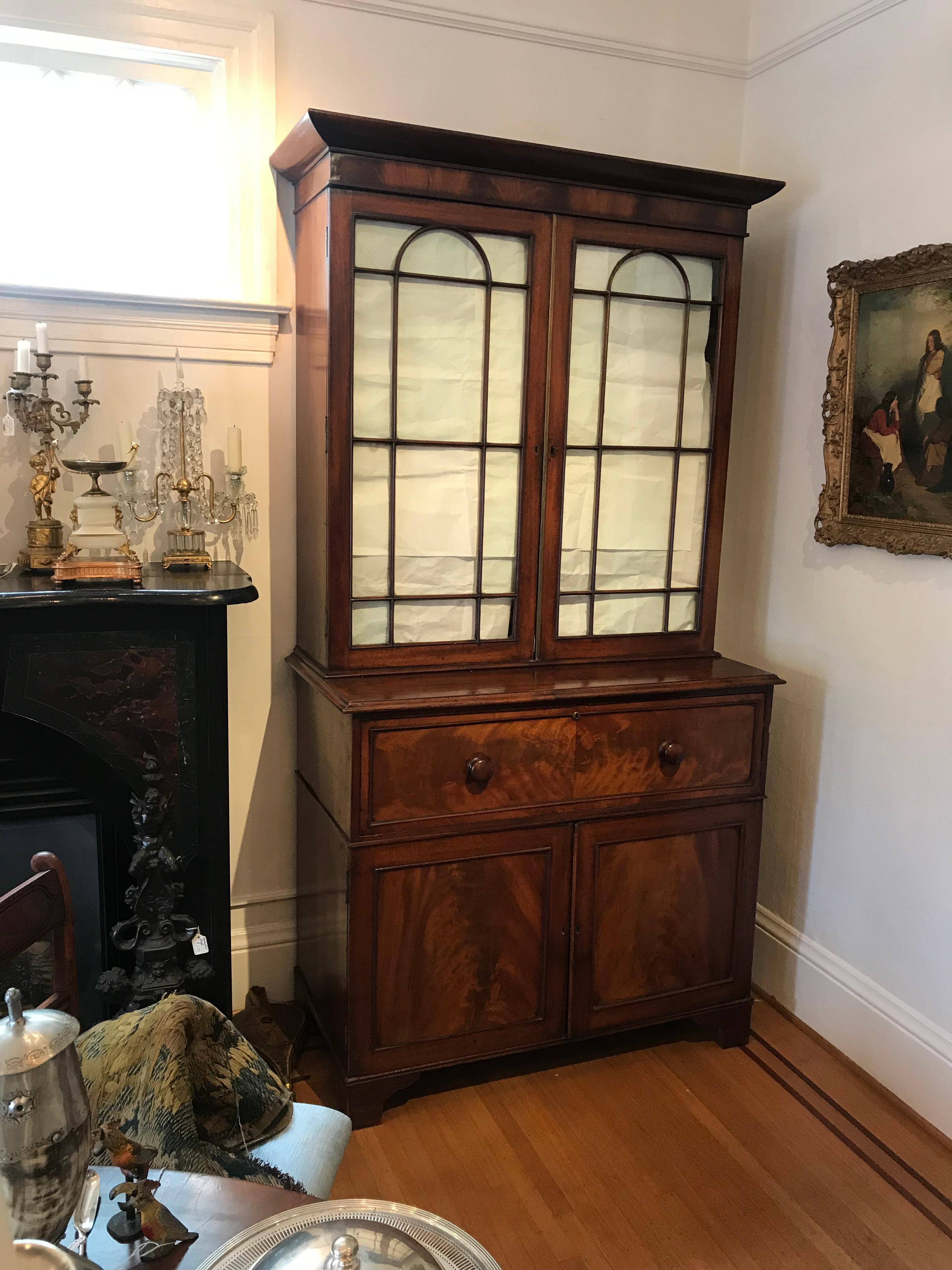 British English Mahogany Secretary Bookcase on Desk, 19th Century For Sale