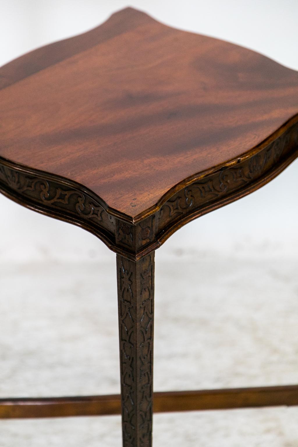 English Mahogany Serpentine Center Table For Sale 5
