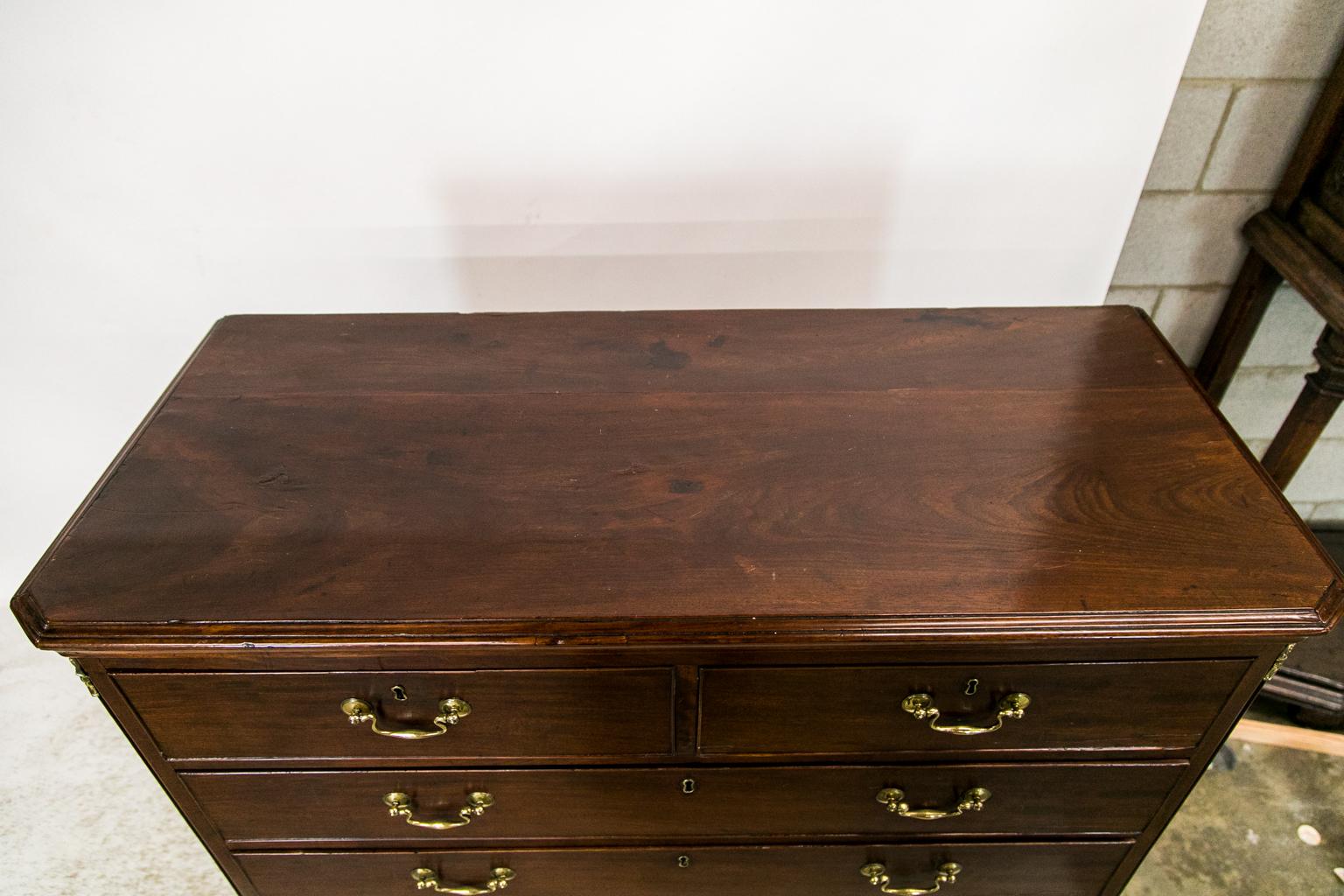 Late 18th Century English Mahogany Six Drawer Chest For Sale