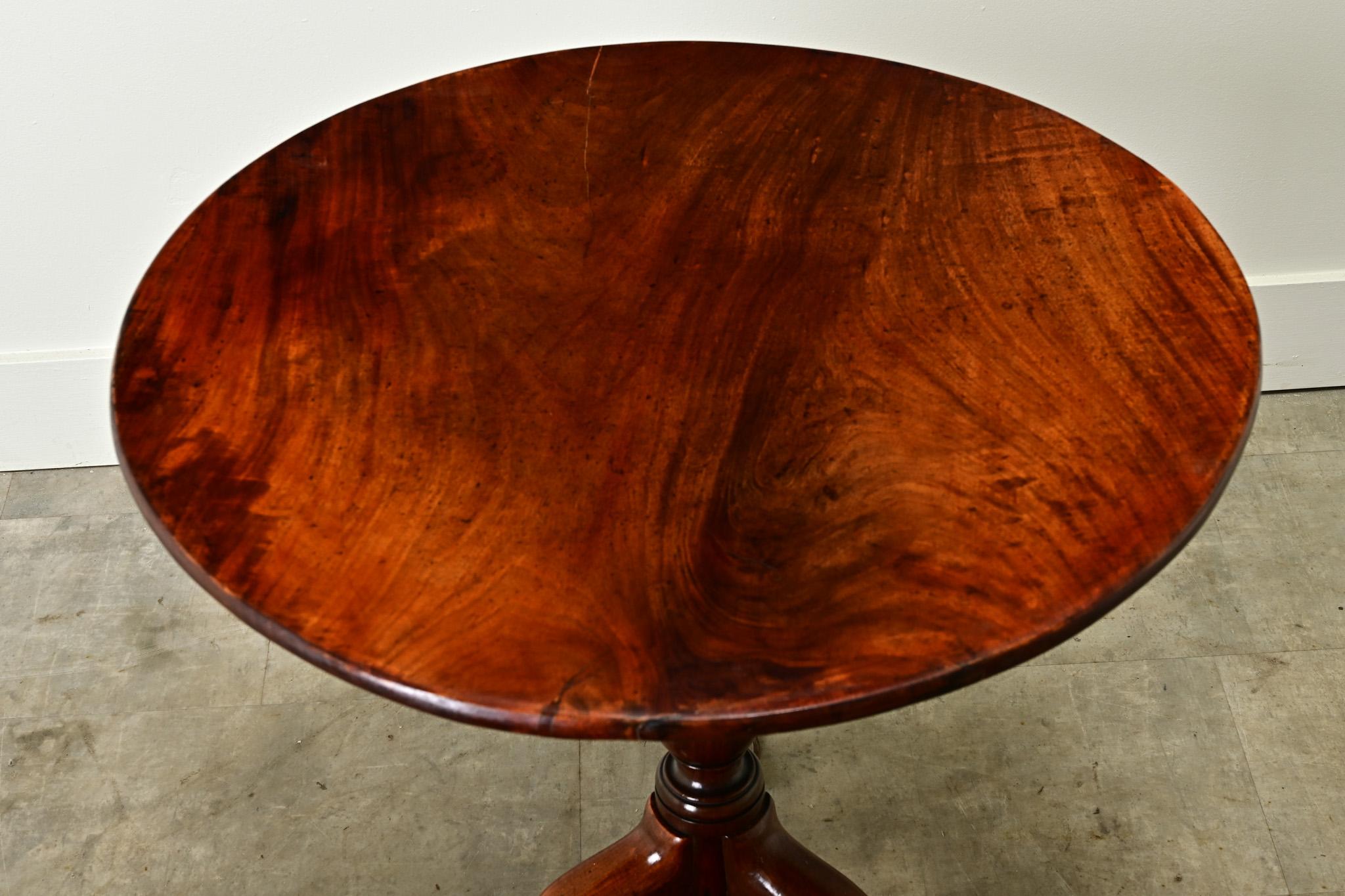 19th Century English Mahogany Spinning Tilt-Top Table For Sale