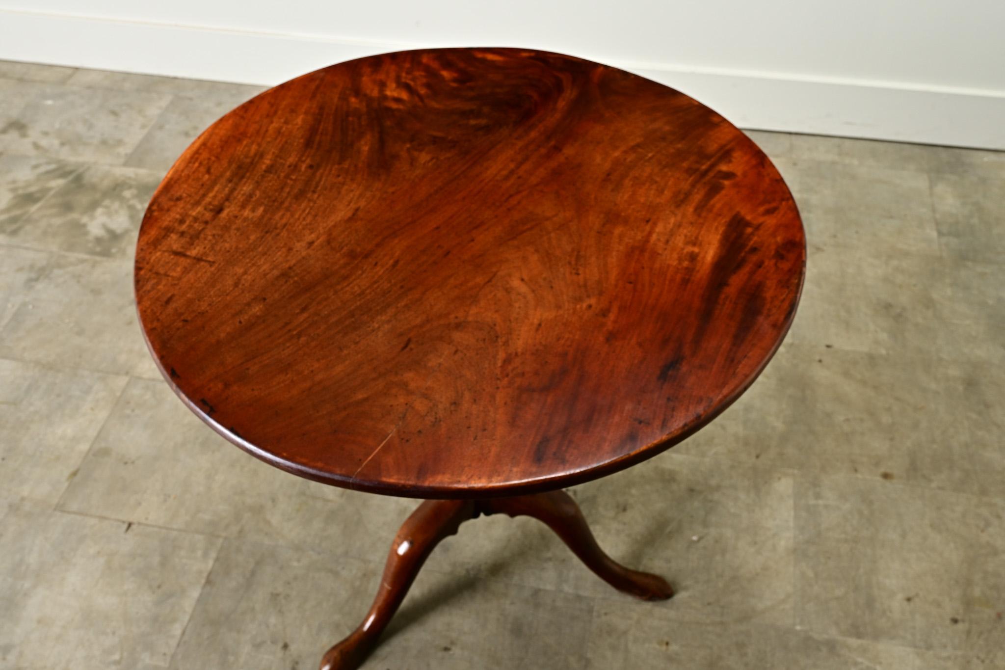 English Mahogany Spinning Tilt-Top Table For Sale 3