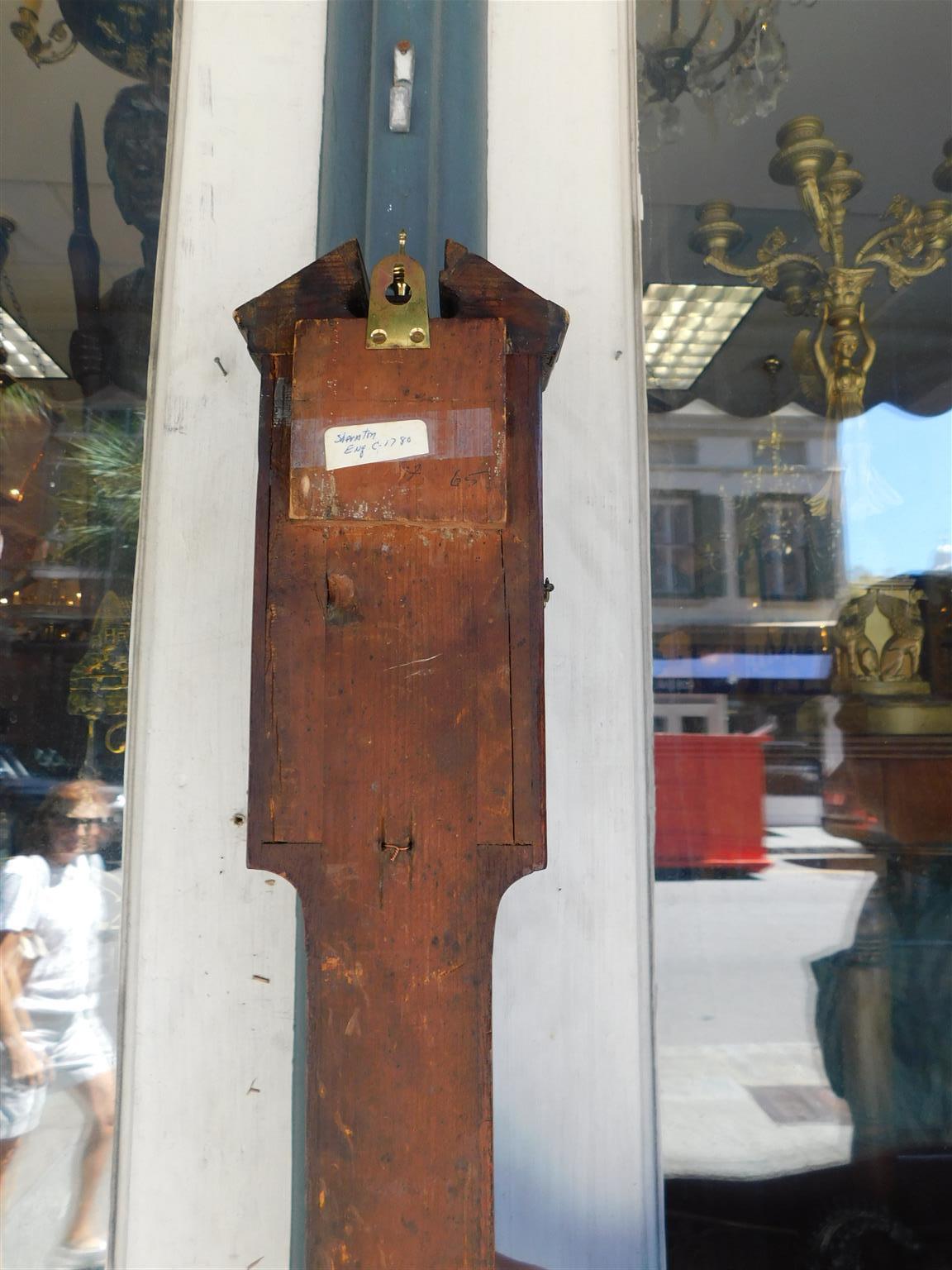 Englisches graviertes englisches Mahagoni-Stahl-Barometer, signiert F. Tarone, um 1780 im Angebot 5