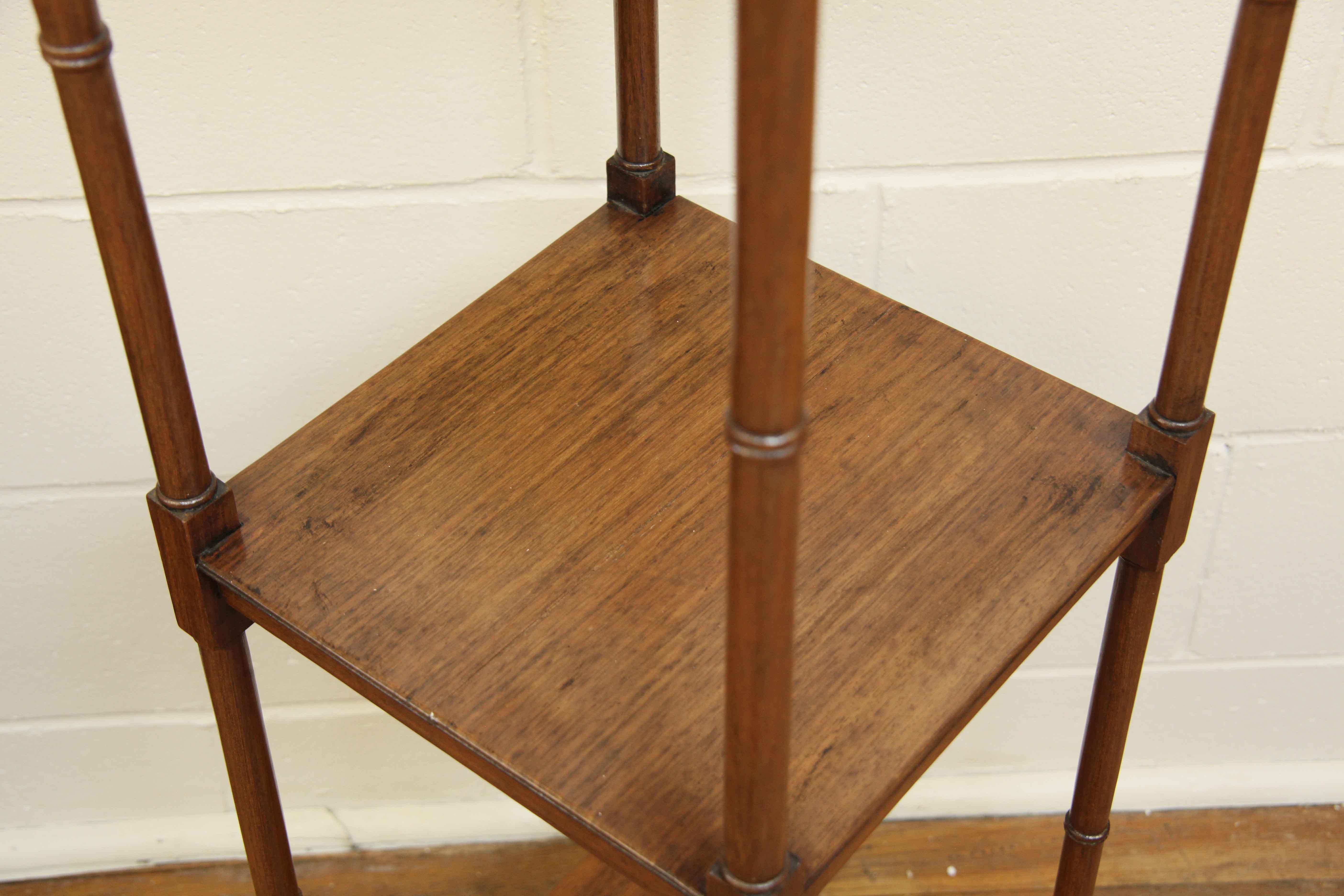 English Mahogany Three Tier Etagere  In Good Condition For Sale In Wilson, NC