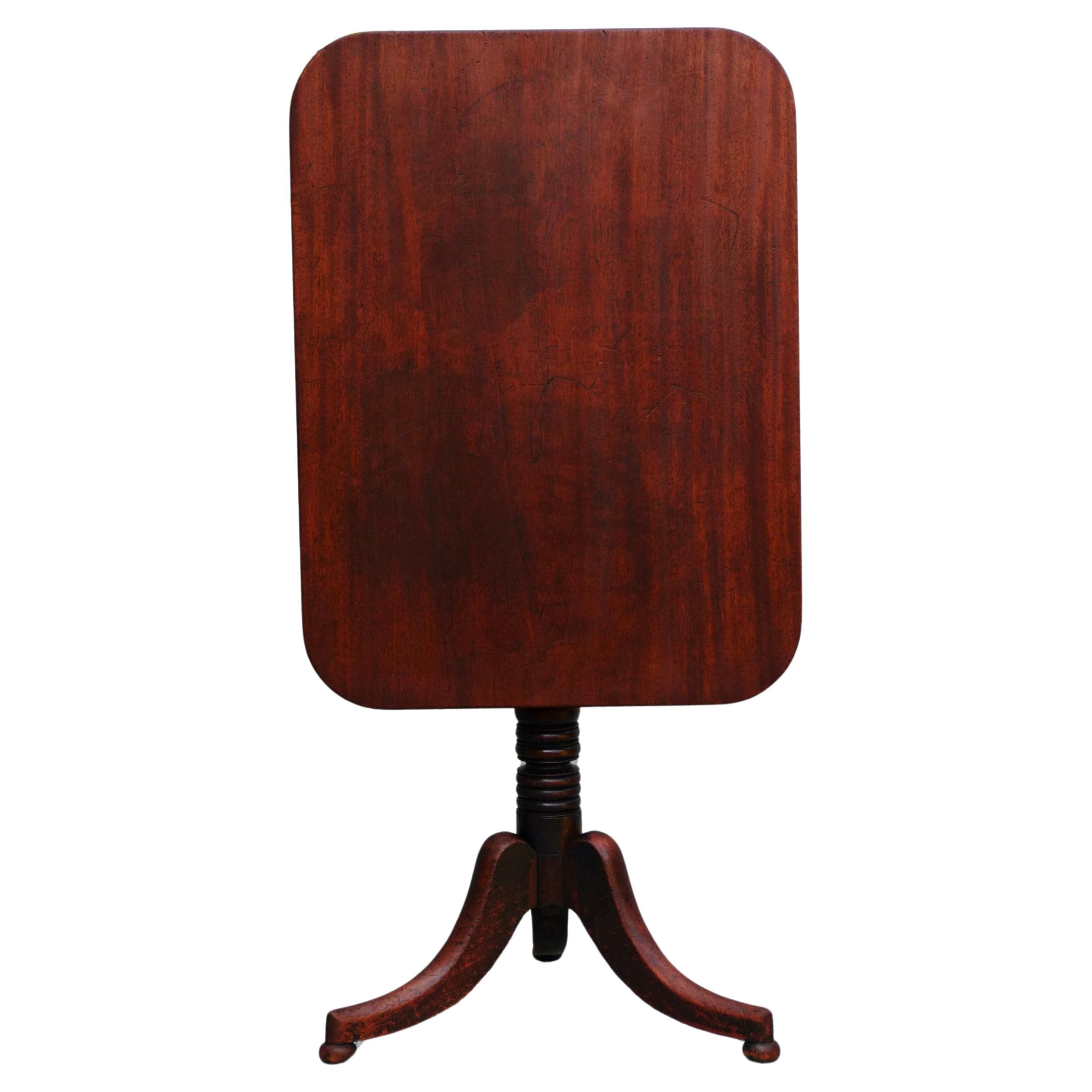 Antique English Mahogany Tilt Top Occasional Lamp Table  For Sale