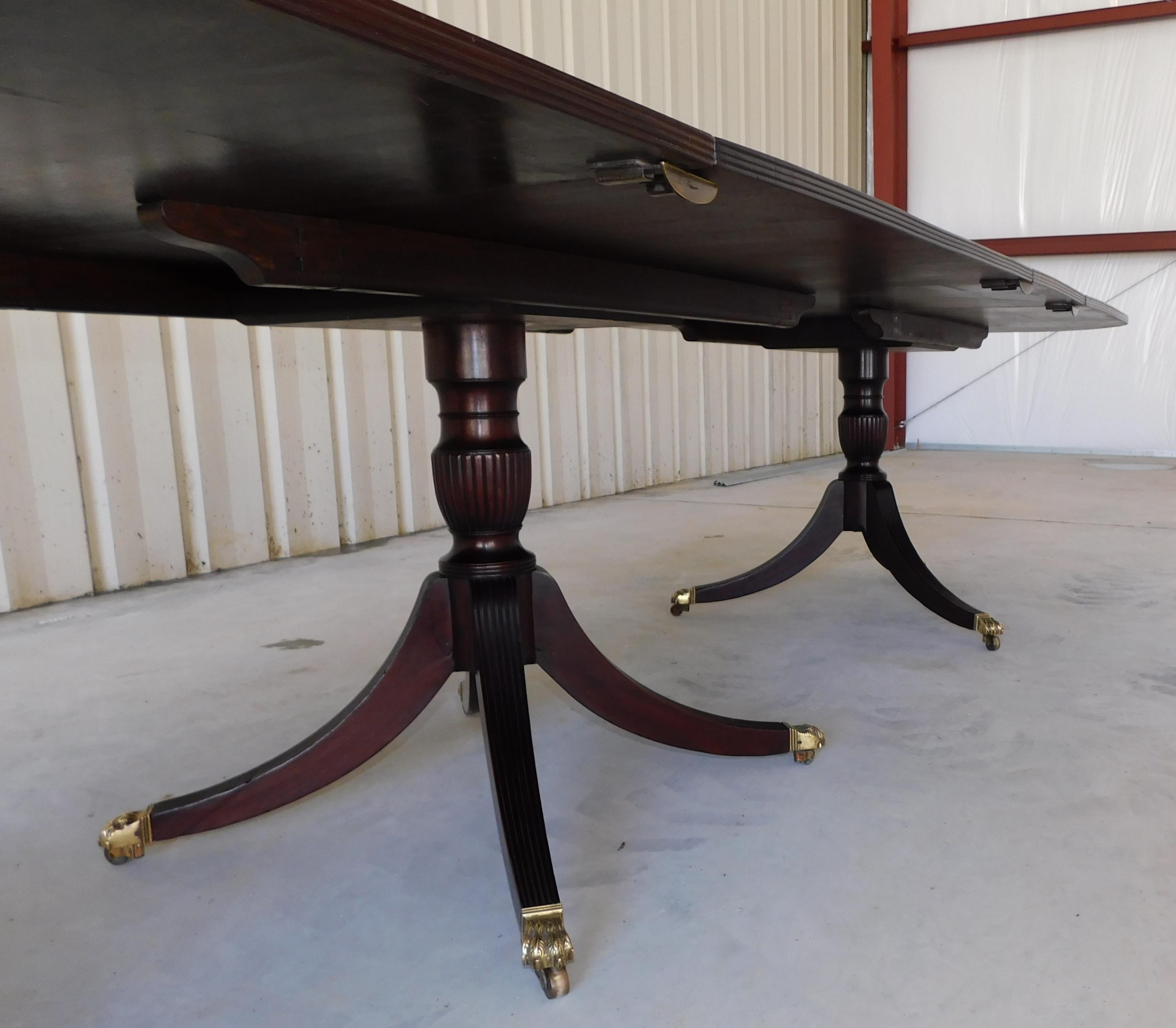 English Mahogany Triple Pedestal Dining Room Table with Orig. Paw Casters C 1840 For Sale 3