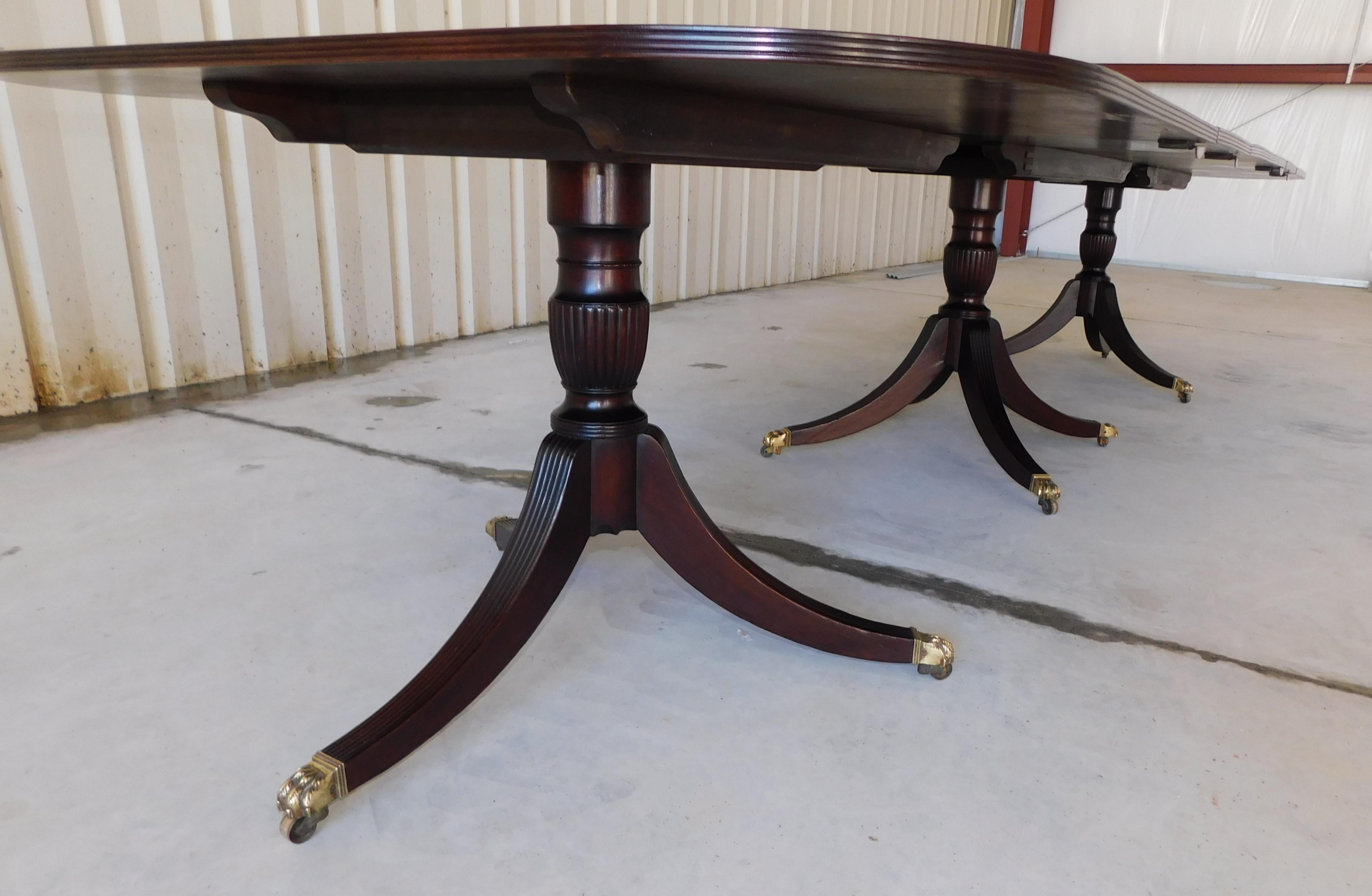 English Mahogany Triple Pedestal Dining Room Table with Orig. Paw Casters C 1840 For Sale 1