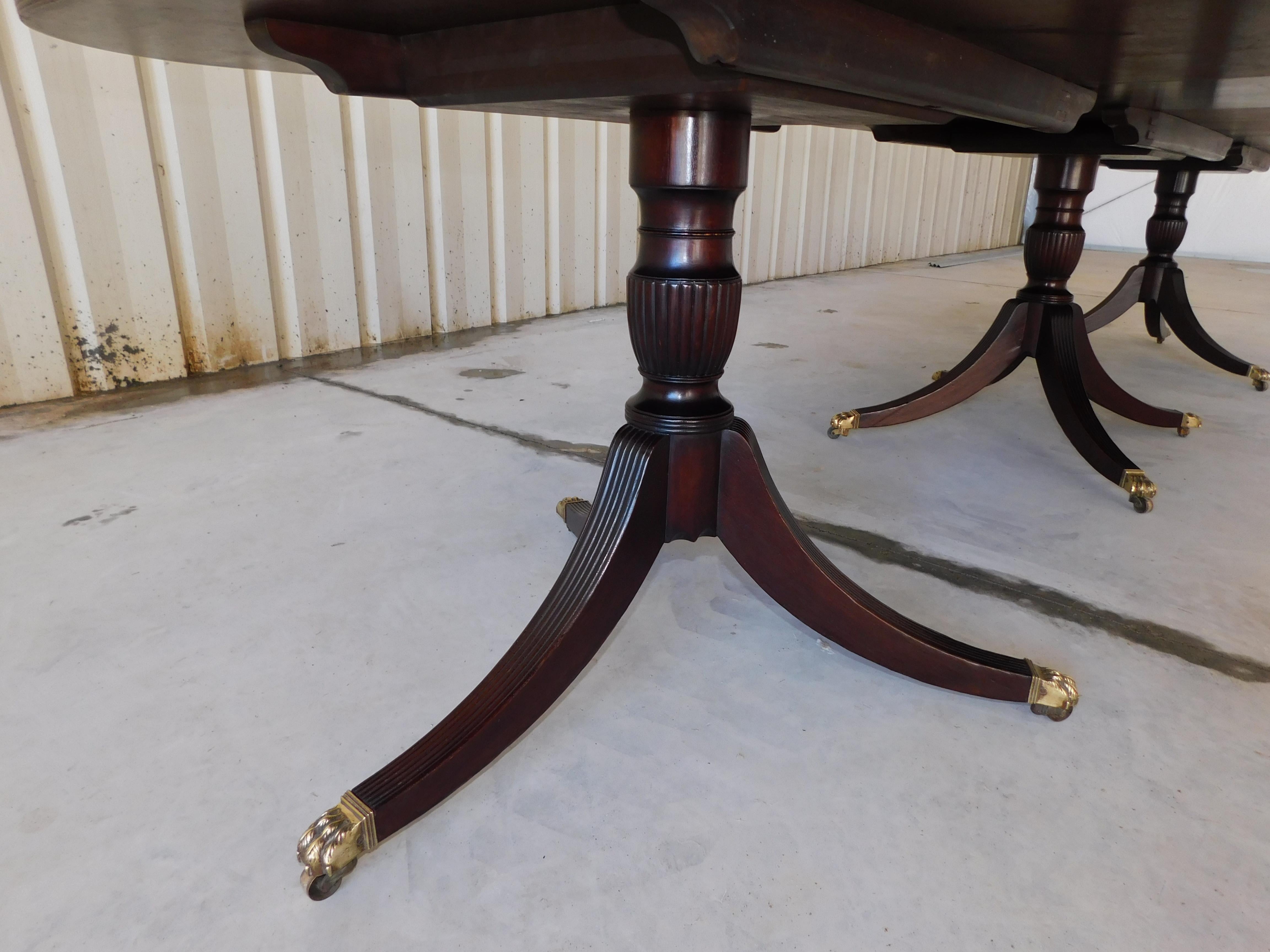 English Mahogany Triple Pedestal Dining Room Table with Orig. Paw Casters C 1840 For Sale 2