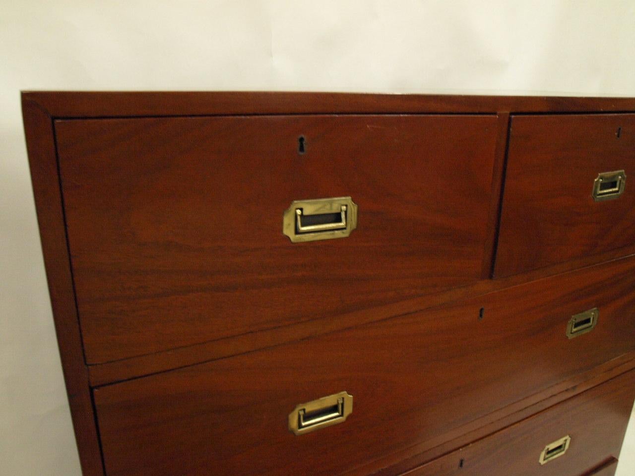 English Mahogany Two over Three Drawer Campaign Chest In Good Condition For Sale In Wilson, NC