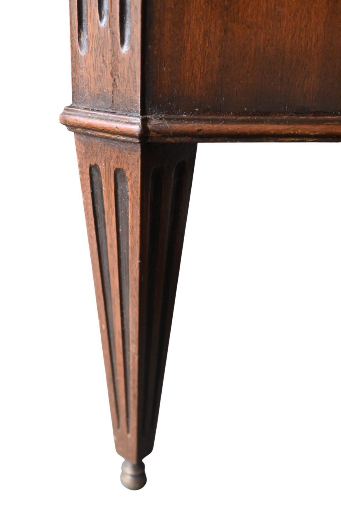 Secchiello da vino in mogano inglese, inizio XIX secolo, con rivestimento in ottone in vendita 1
