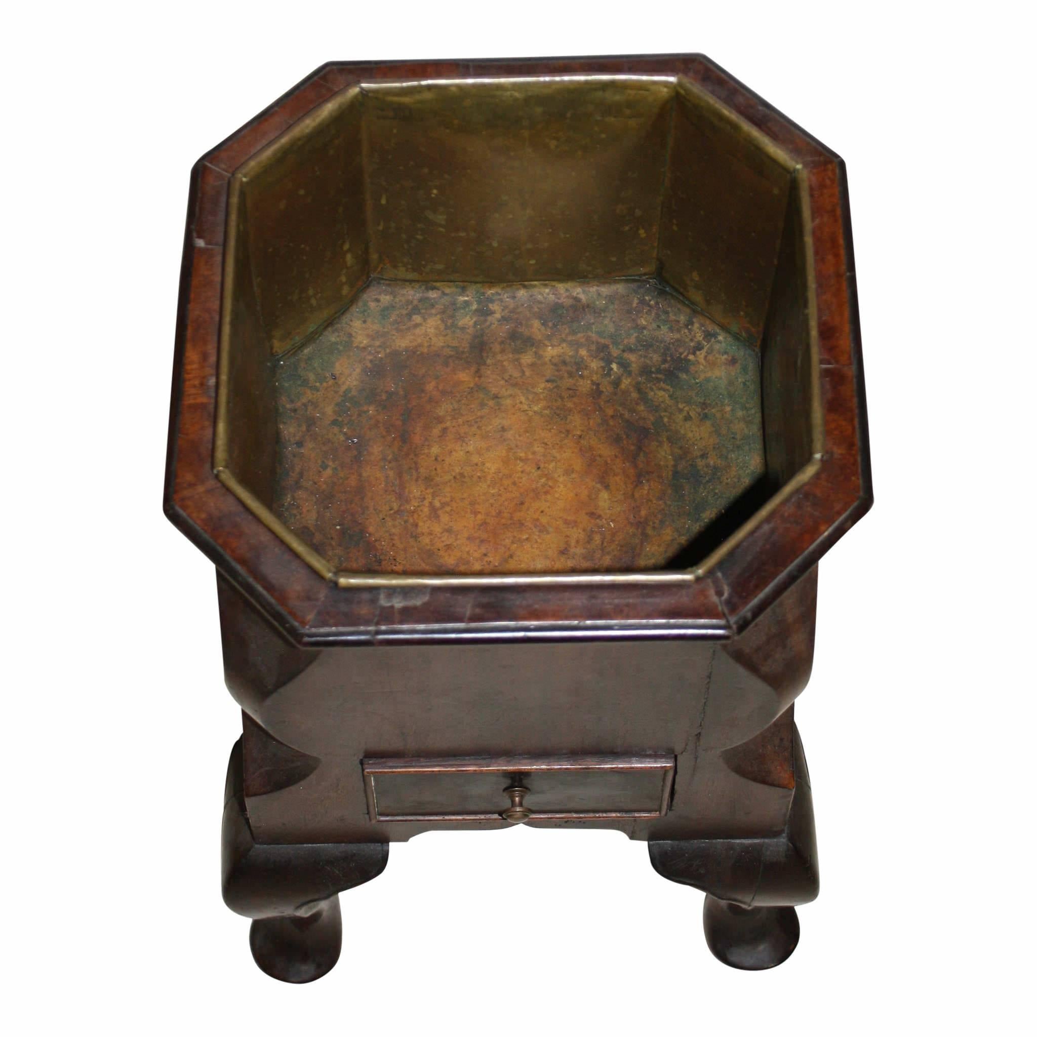 English Mahogany Wine Cooler, circa 1890 For Sale 2