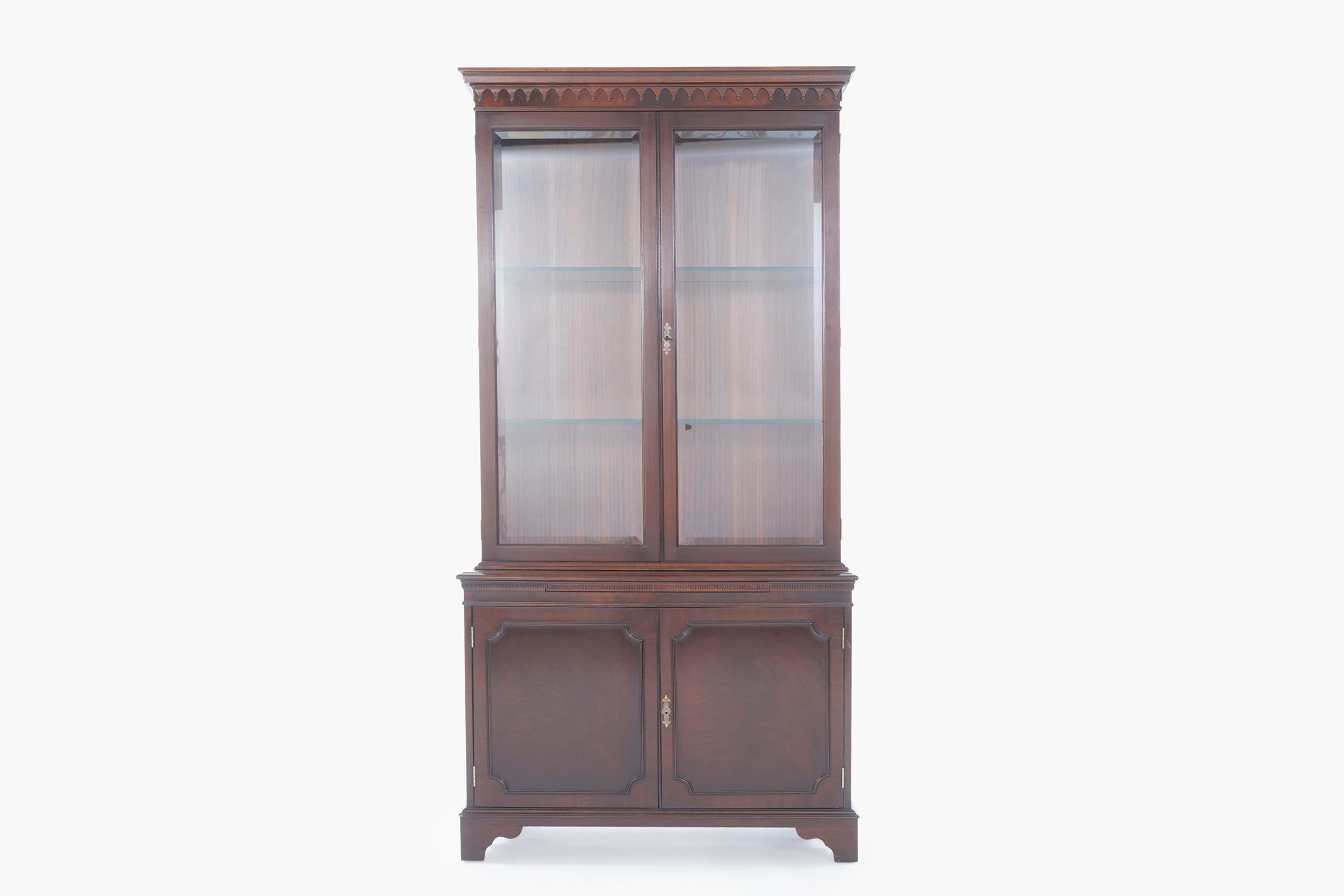 English Mahogany Wood Cabinet / Bookcase For Sale 6