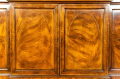 English Mahogany Wood Hutch / China Cabinet