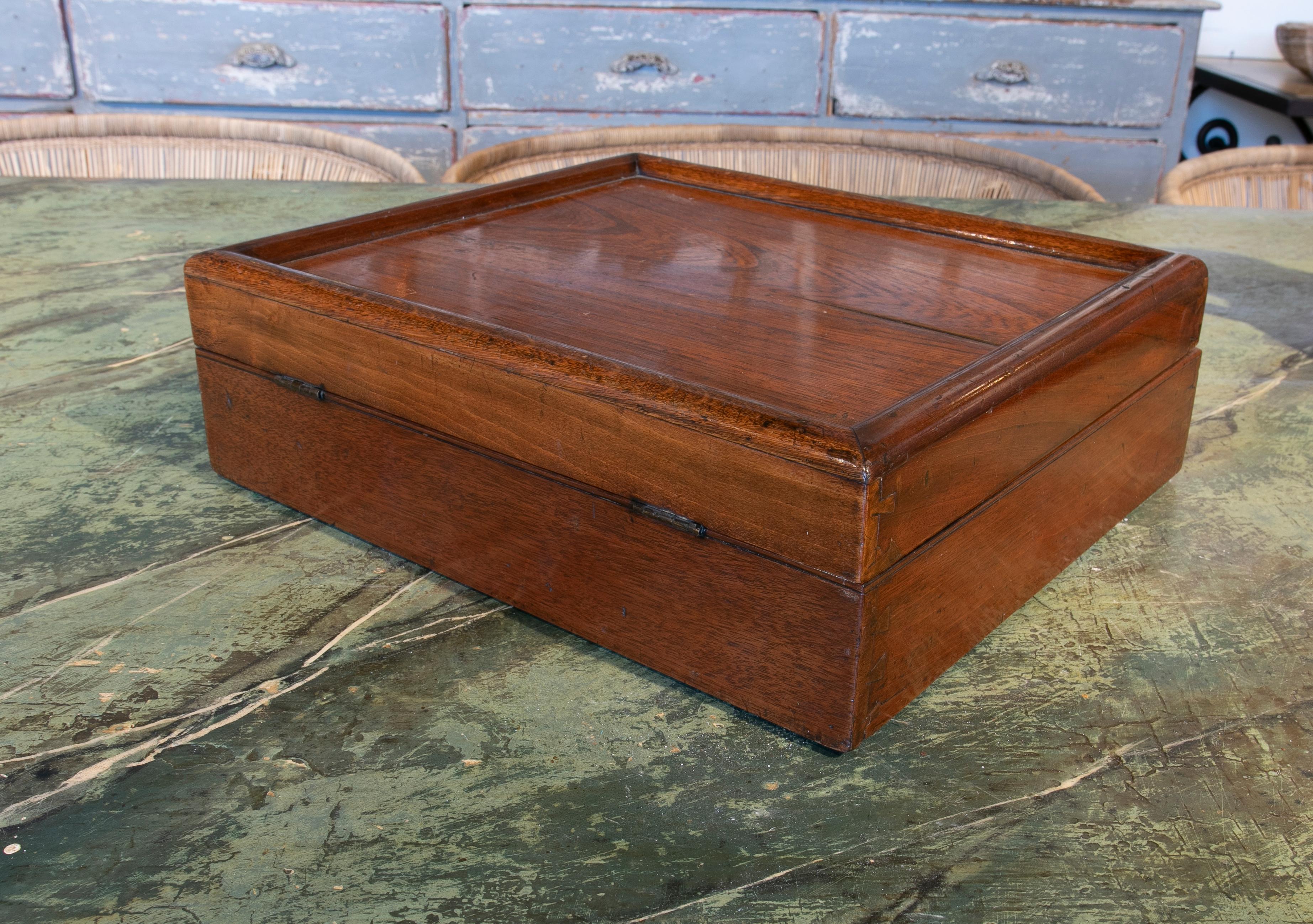 English Mahogany Wooden Box with Lid and Lock For Sale 10