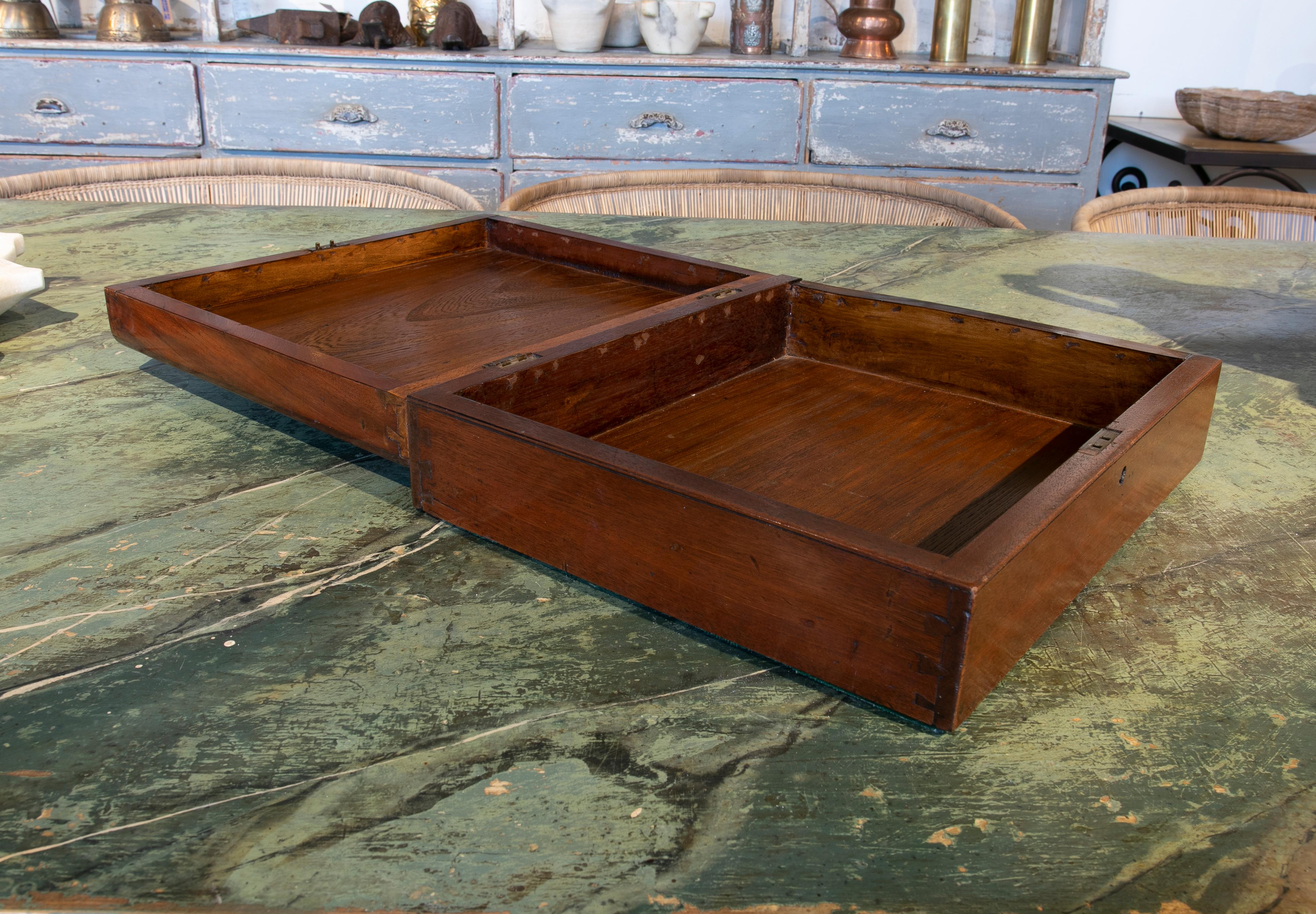English Mahogany Wooden Box with Lid and Lock For Sale 11