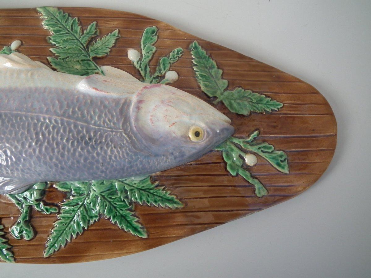 English Majolica Boat Tureen with Fish Cover For Sale 12