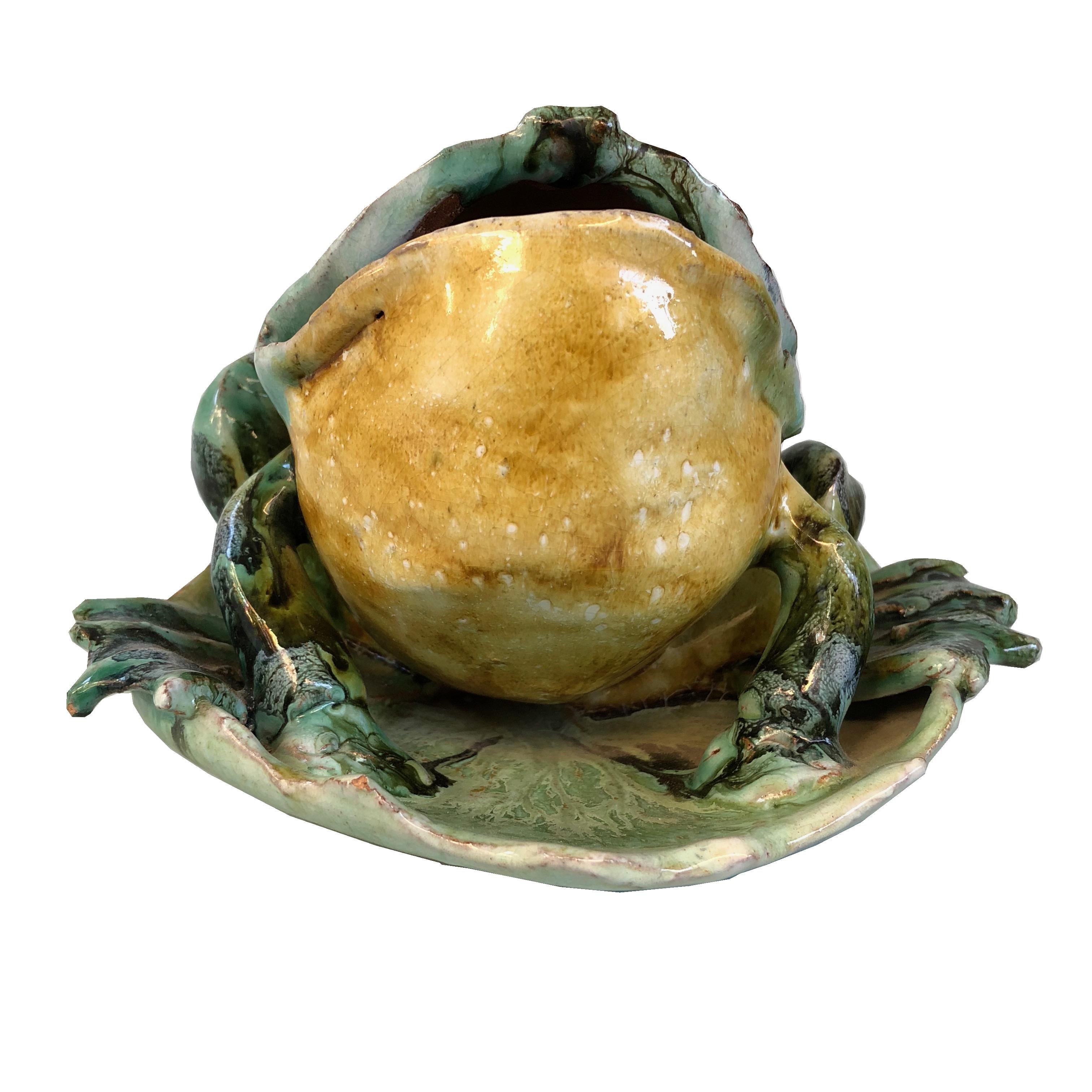 Mid-Century Modern English Majolica Ceramic Frog Seated on a Leaf, circa 1900
