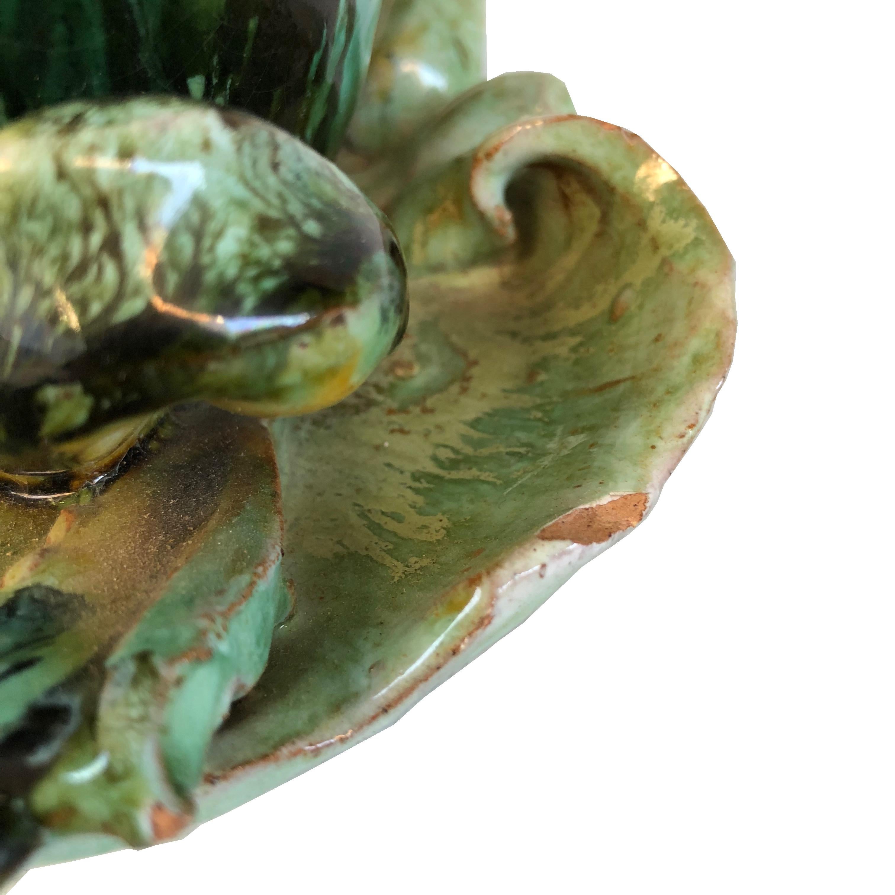 English Majolica Ceramic Frog Seated on a Leaf, circa 1900 1