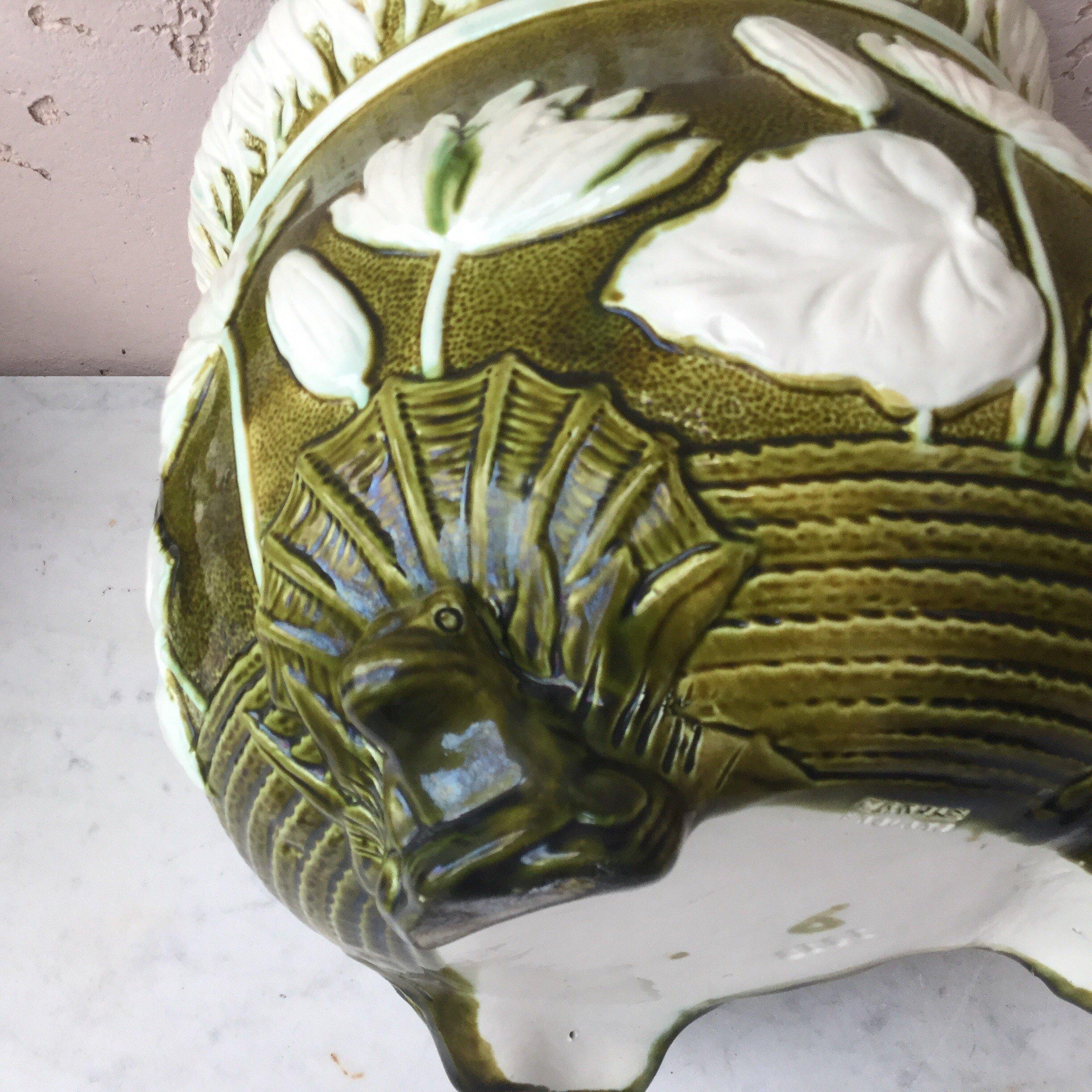 Victorian English Majolica Frog and Water Lilies Jardiniere Wardle, circa 1871 For Sale