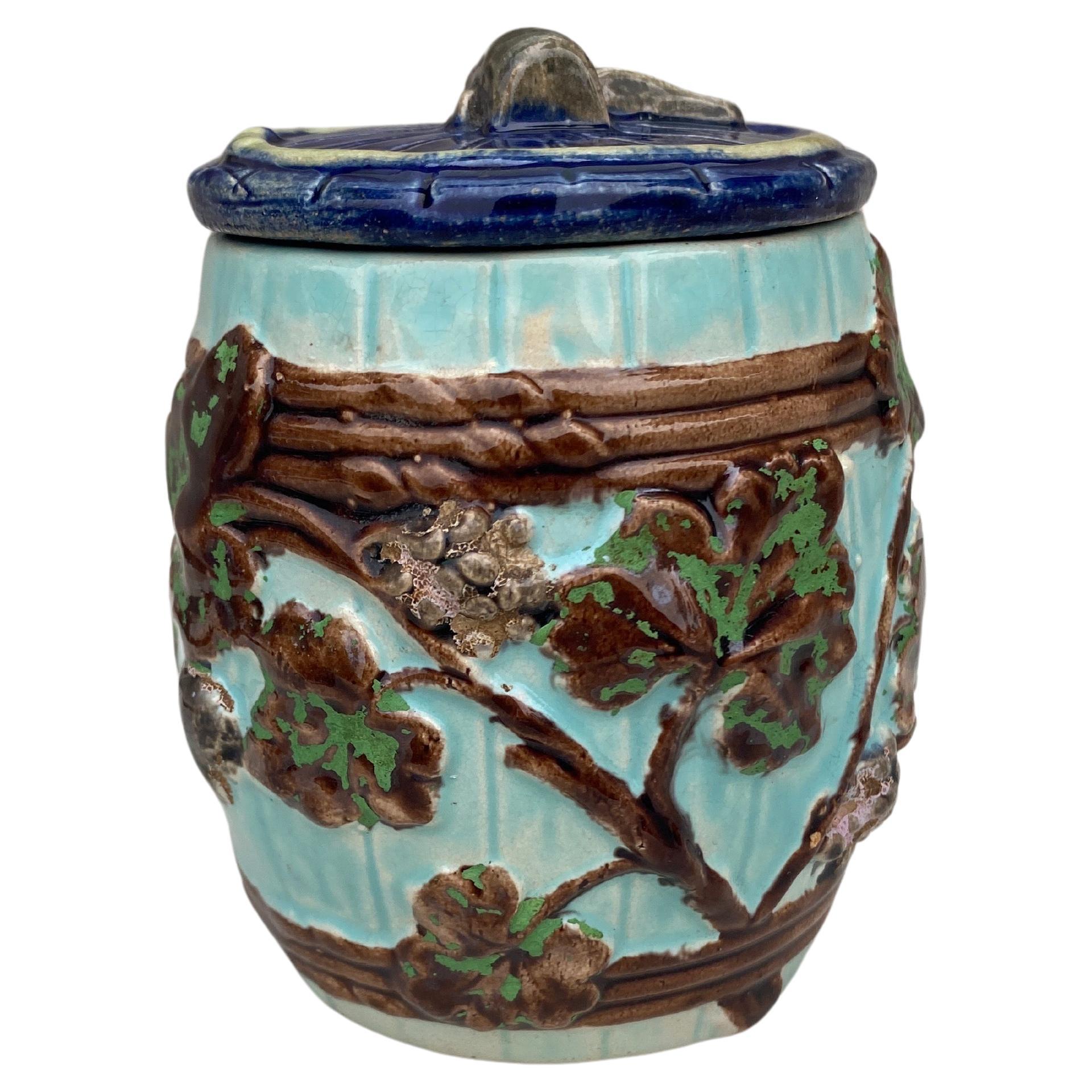 English Majolica Grapes Leaves Tobacco Jar circa 1890 For Sale