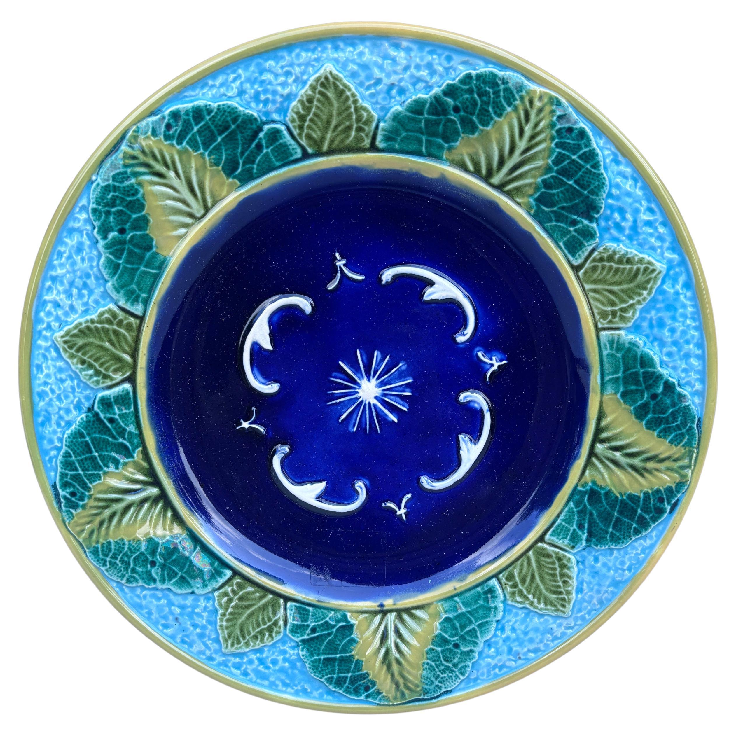 Mid-19th Century English Majolica Grapes Plate Samuel Alcock Circa 1880 For Sale