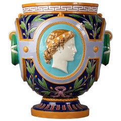 Jardinière en majolique anglaise, Minton, datée de 1870