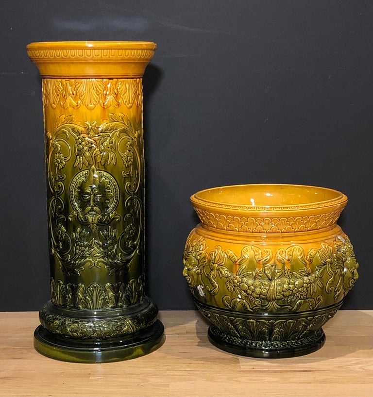 Impressive English Majolica Jardinière on Pedestal For Sale at 1stDibs