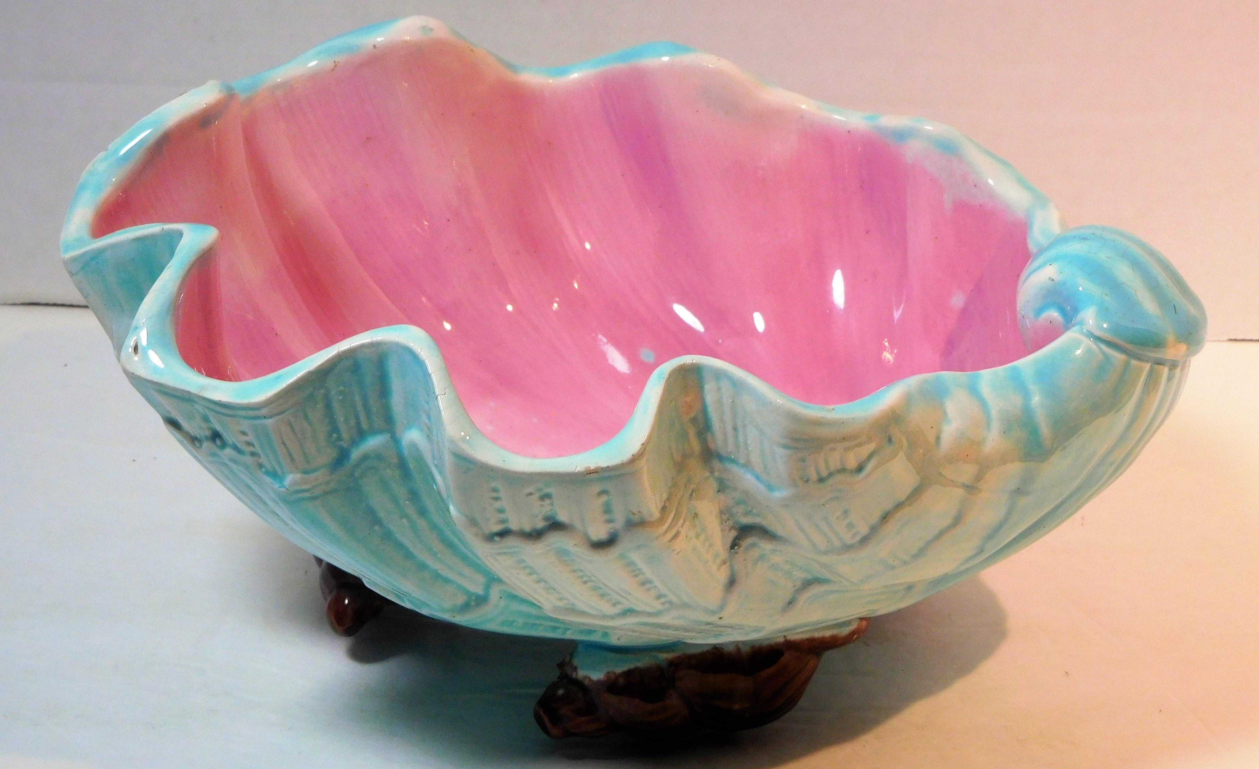 English Majolica Large Clam Shell Bowl, circa 1885 For Sale 13