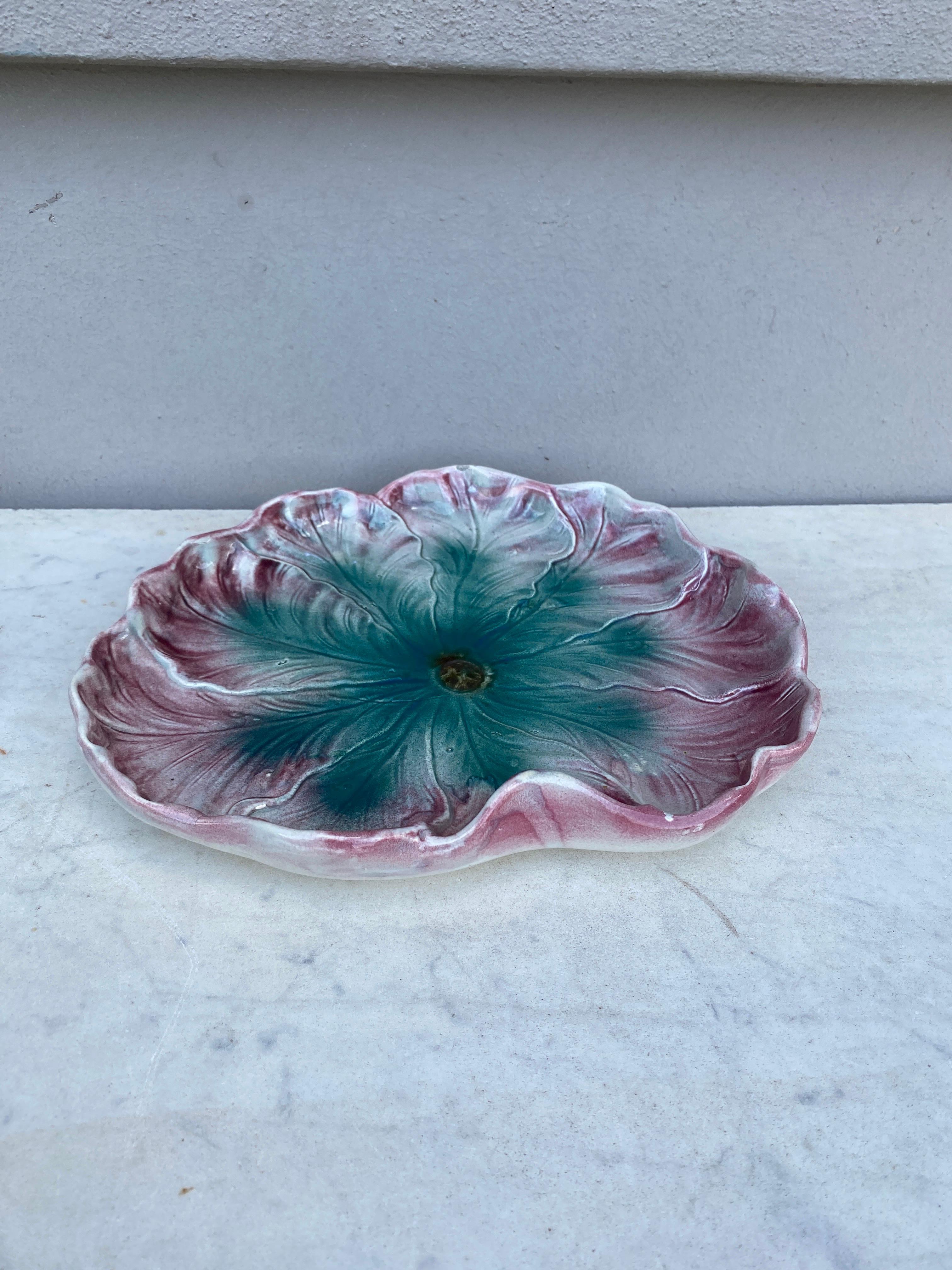 French Majolica Leaves Platter Circa 1890 In Good Condition For Sale In Austin, TX
