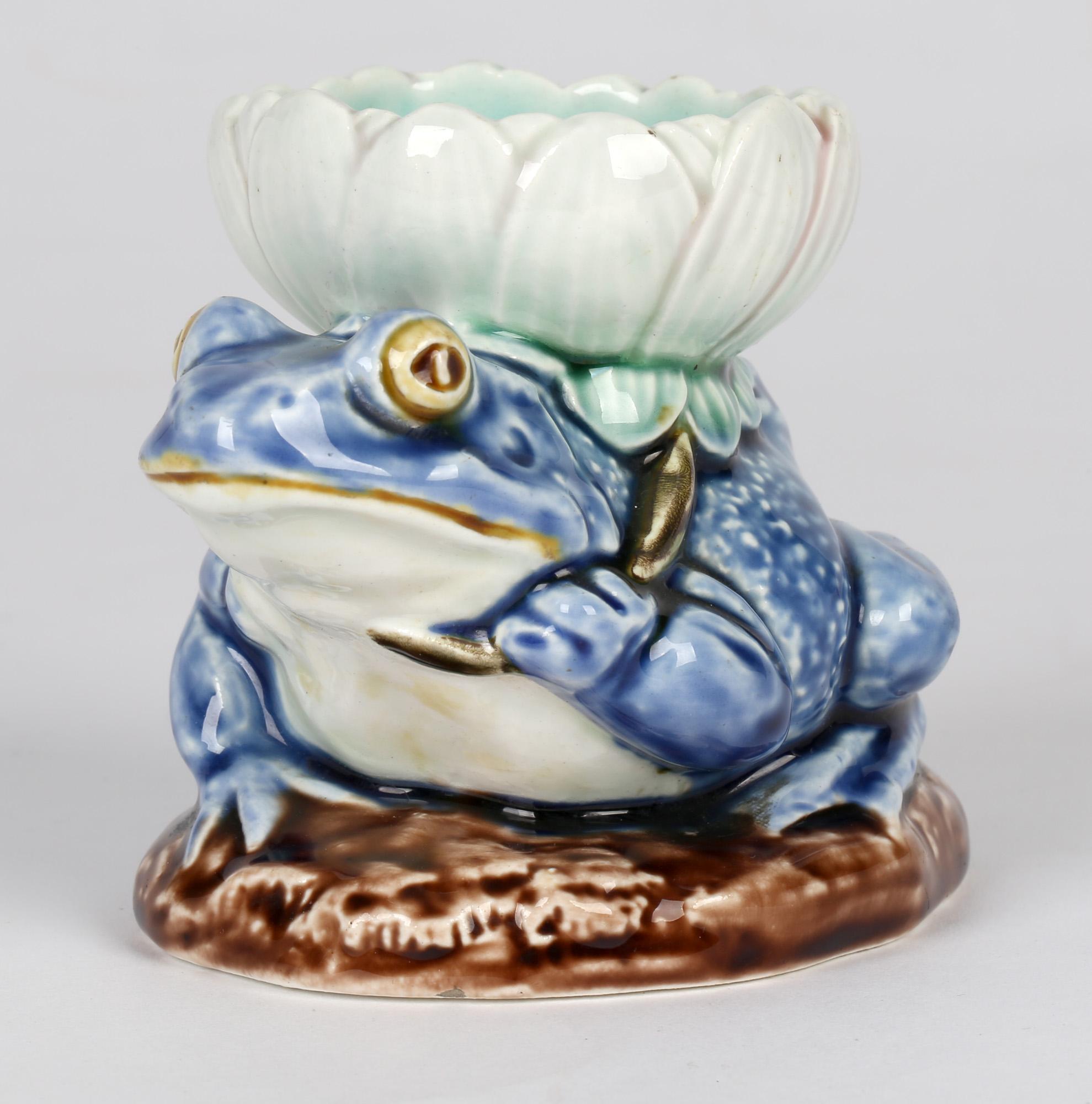 English Majolica Pottery Frog & Lily Vase Dated 1891 1