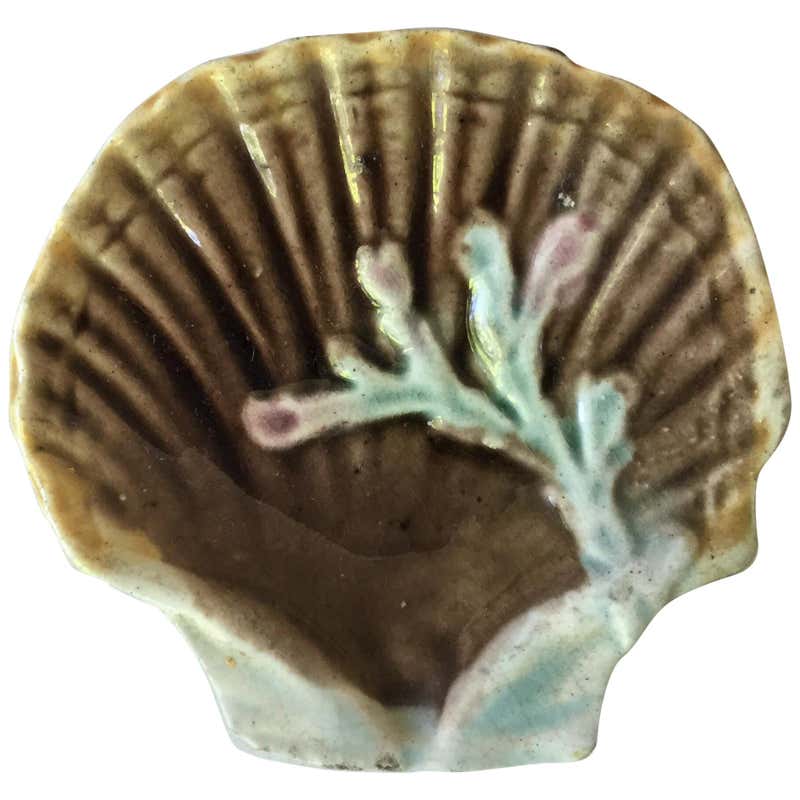 Pair of Majolica Shells Platters with Reeds, circa 1880 For Sale at 1stDibs