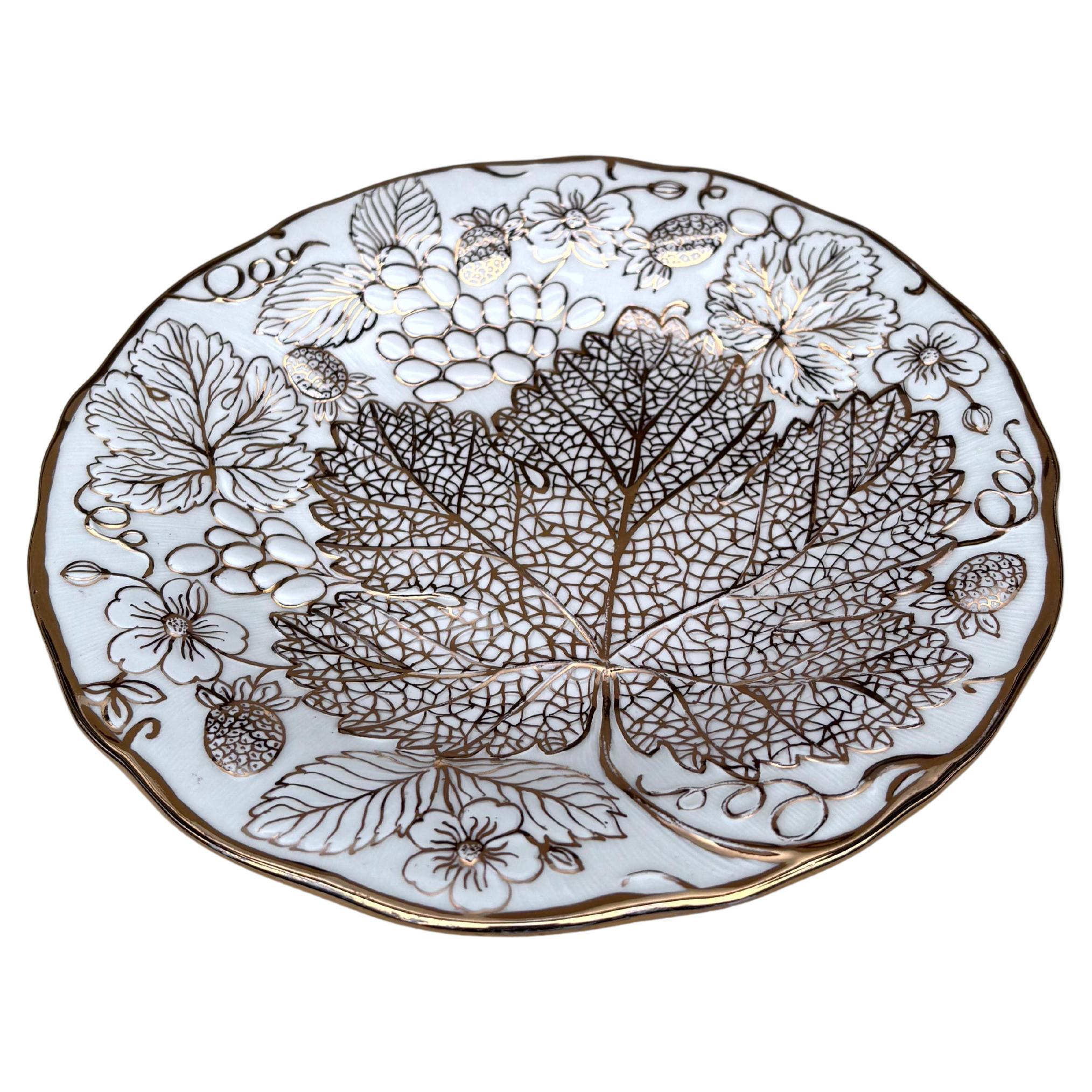 English Majolica Strawberry & Grapes Plate Wedgwood Circa 1930.
White and gold.
8.8 inches.