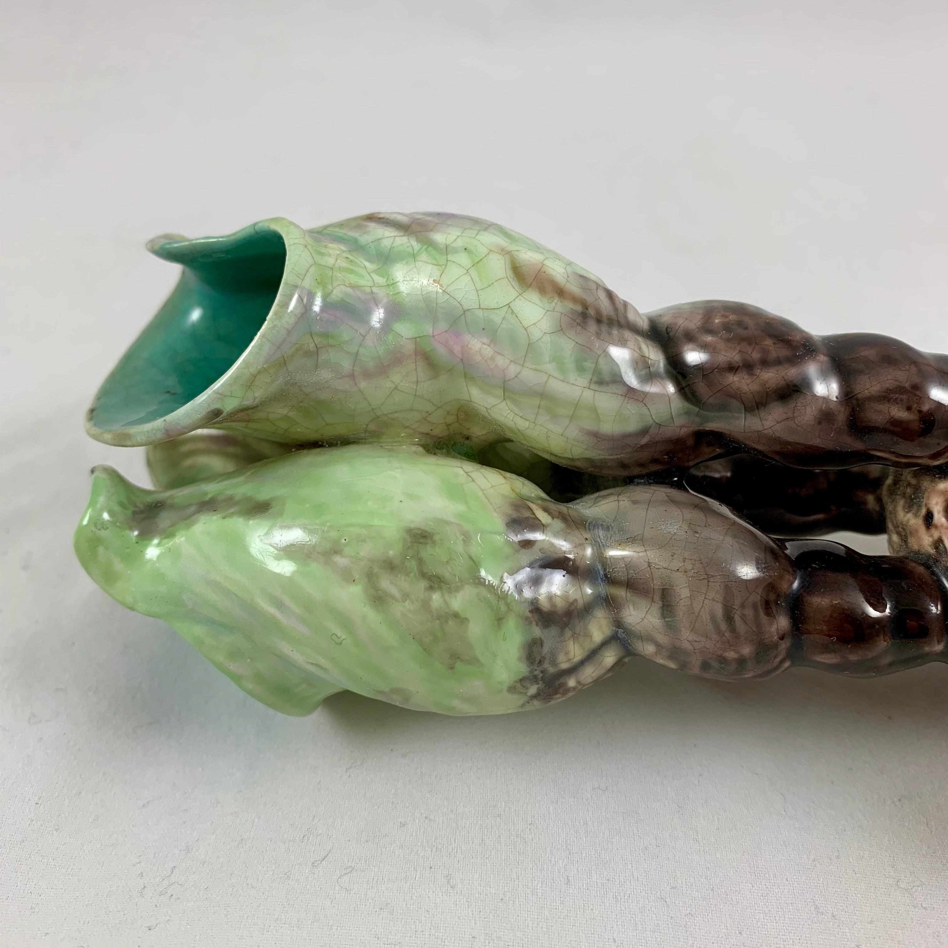 English Majolica Tri-Form Spiral Seashell Cream & Gray Posy Bud Vase, circa 1875 2