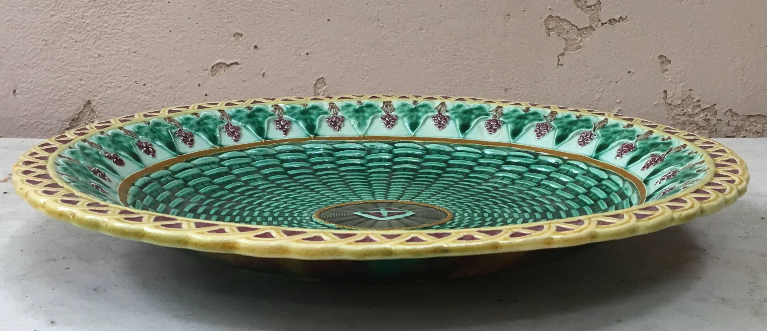 Victorian English Majolica Wicker and Ivy Leaves Platter Wedgwood