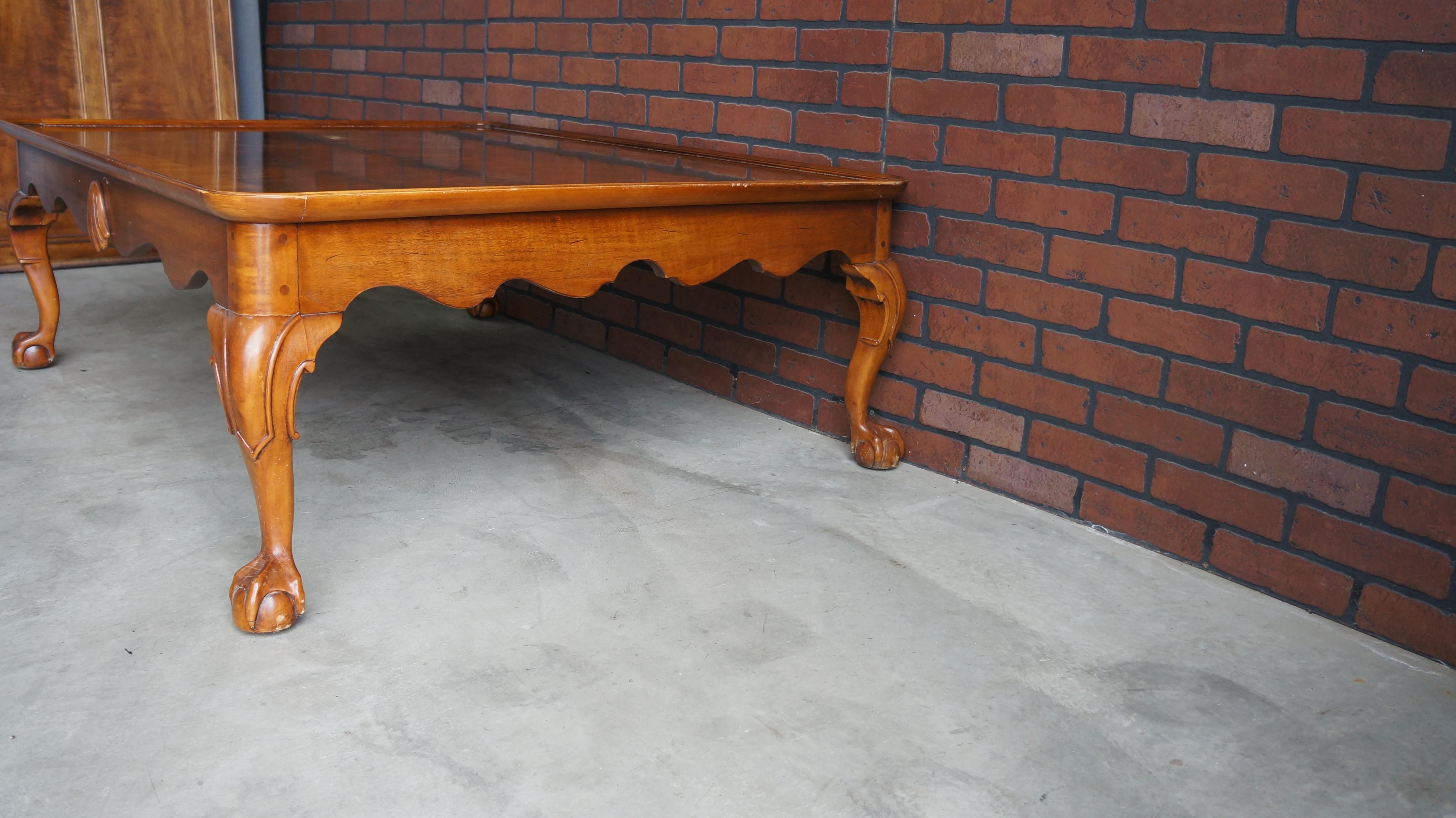 English Manor Couchtisch von Henredon (Chippendale) im Angebot