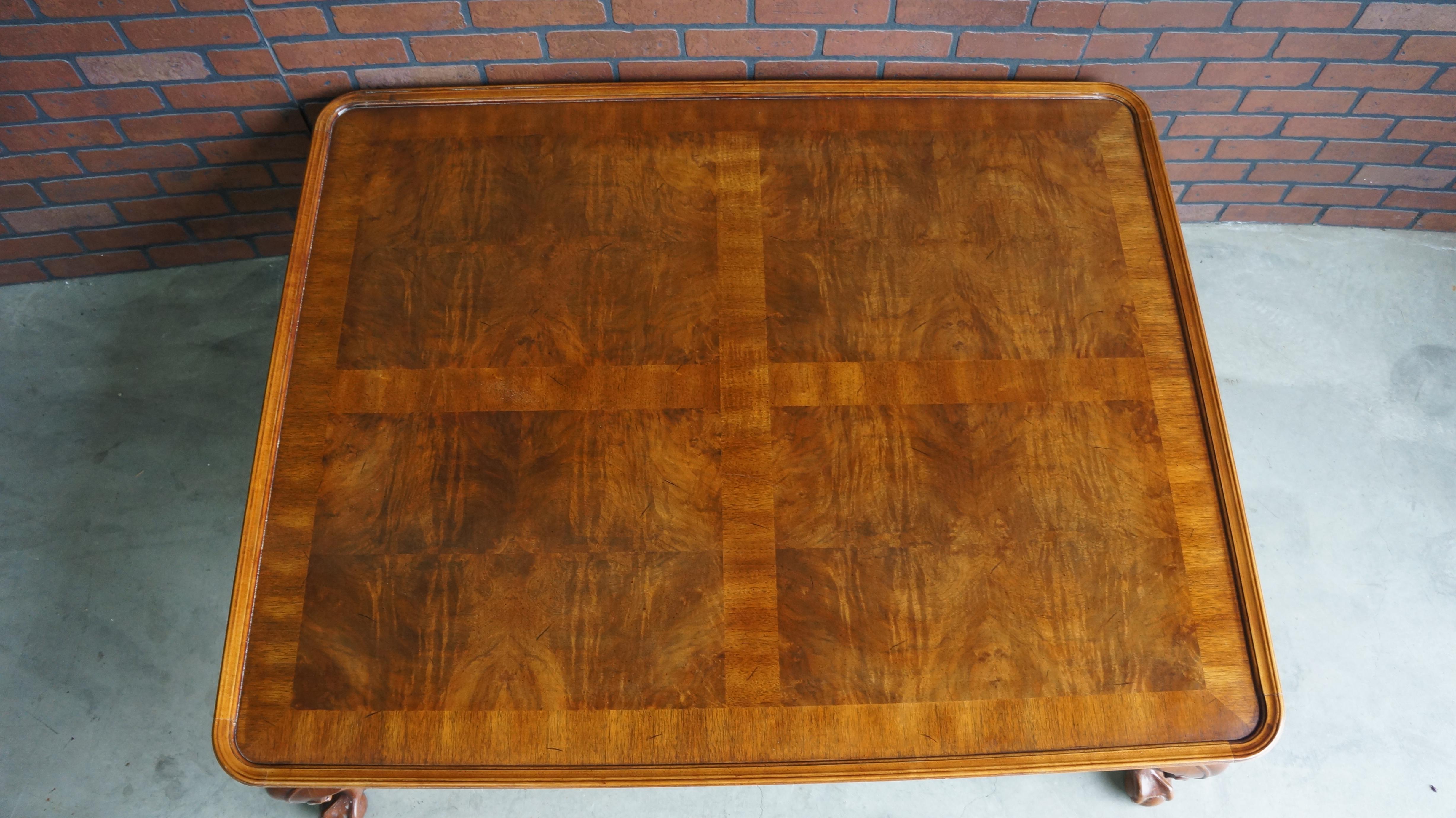 English Manor Couchtisch von Henredon (Furnier) im Angebot