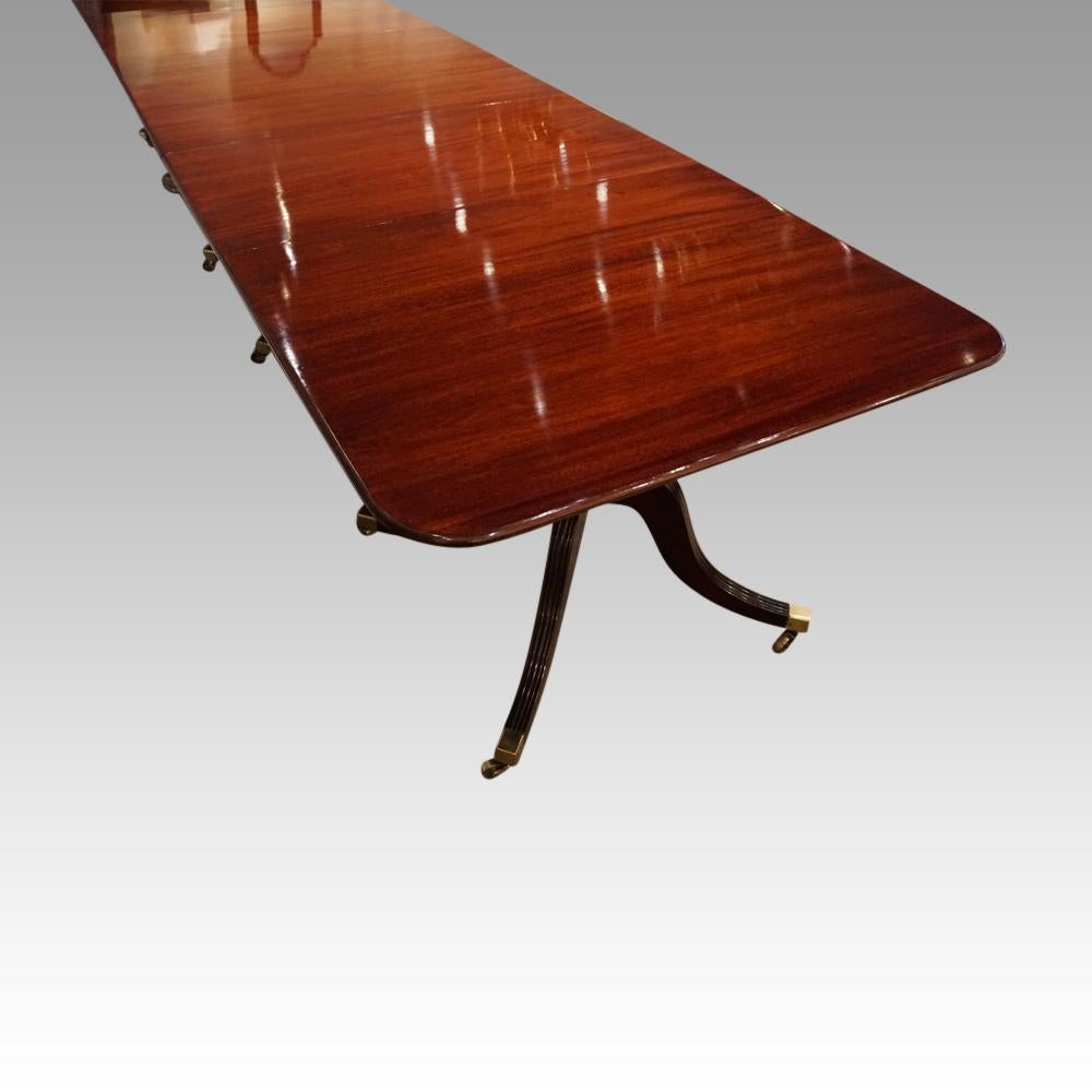 English mansion antique mahogany large 3 pillar dining table 14ft long
This antique large 3 pillar dining table is made of solid mahogany.
It was made in the late 19th century by a cabinetmaker using Georgian timber.
The large dining table stands
